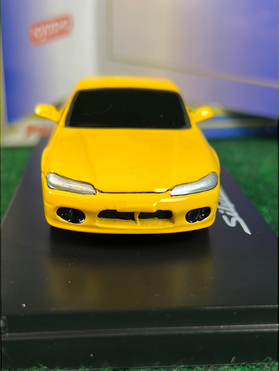 Poly-Stone Gallery Nissan Silvia S15 1/43 Scale Model Car