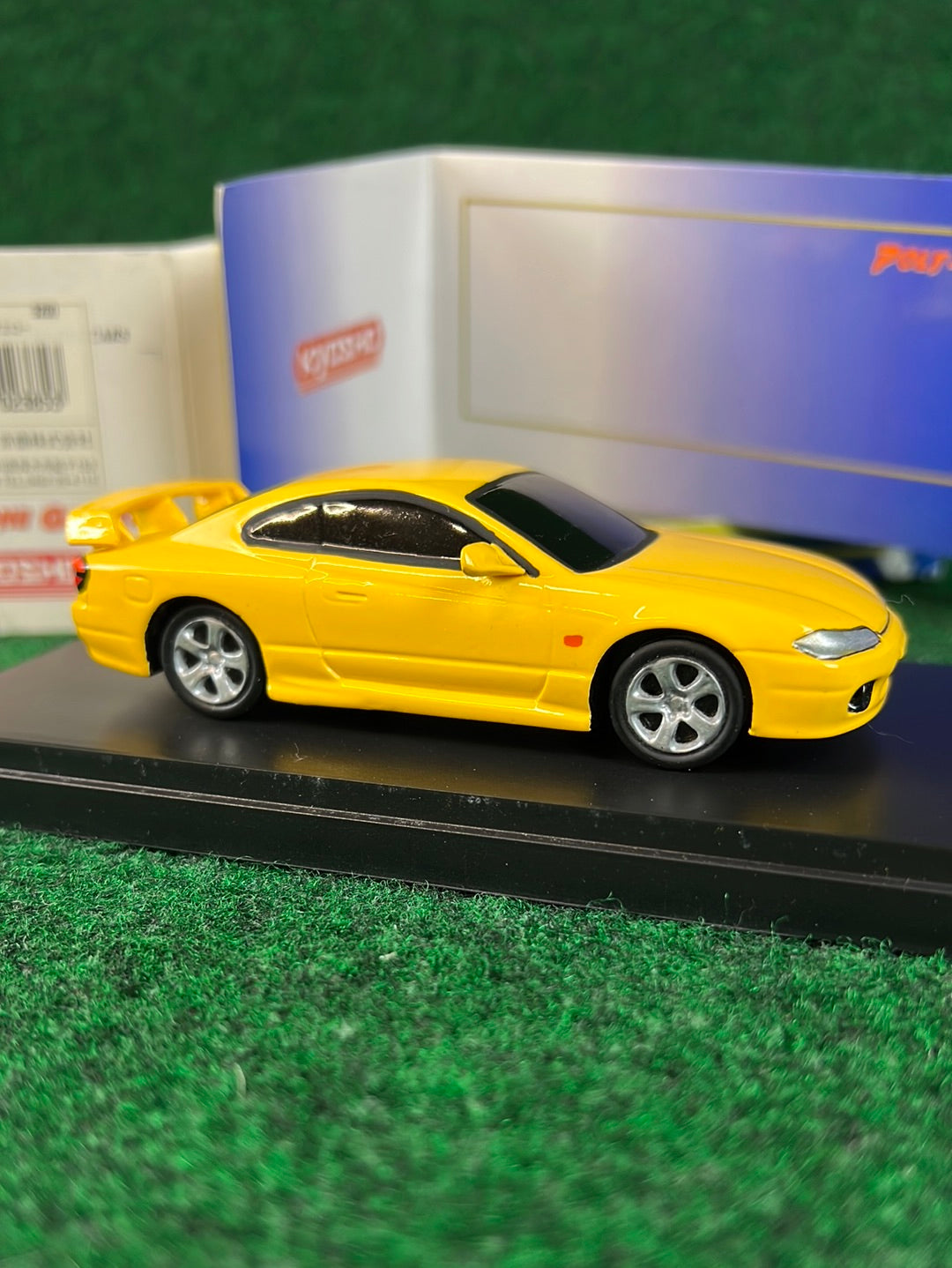 Poly-Stone Gallery Nissan Silvia S15 1/43 Scale Model Car