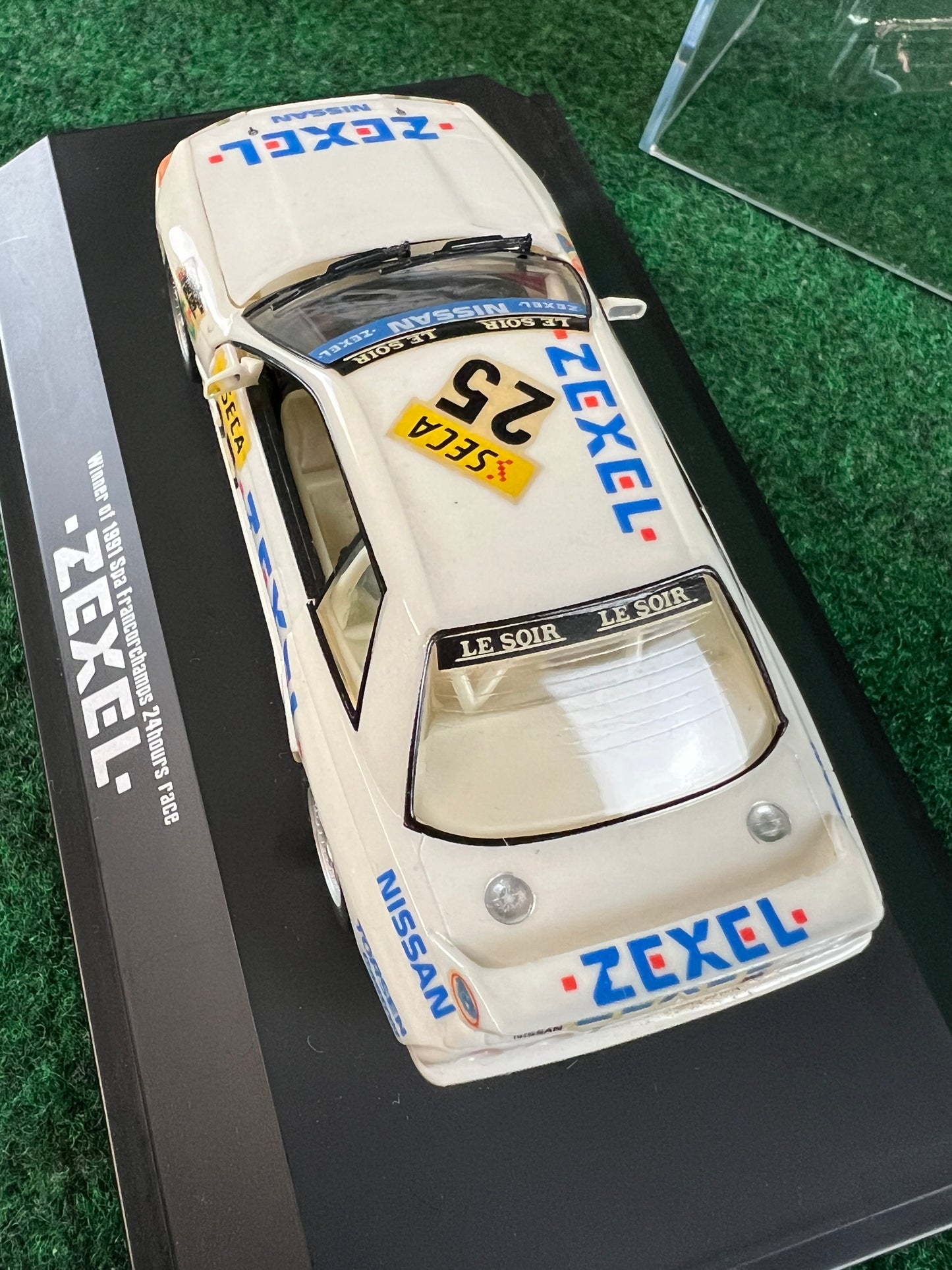 ROSSO - Zexel No. 25 WINNER OF 24hr SPA FRANCORCHAMPS '91 Nissan Skyline R32 GT-R 1/43 Scale Model Car