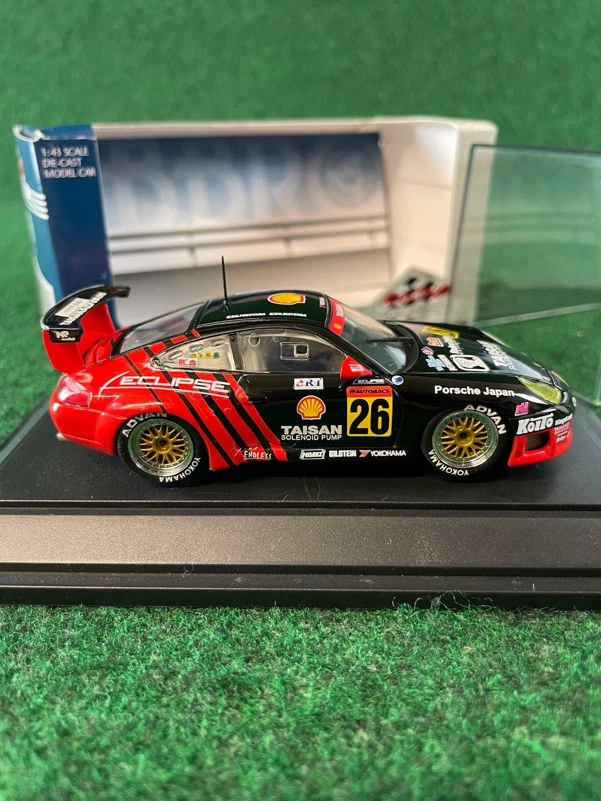 EBBRO Racing Car Collection - 2000 Taisan ADVAN Eclipse Porsche 911 GT3R 1/43 Scale Diecast