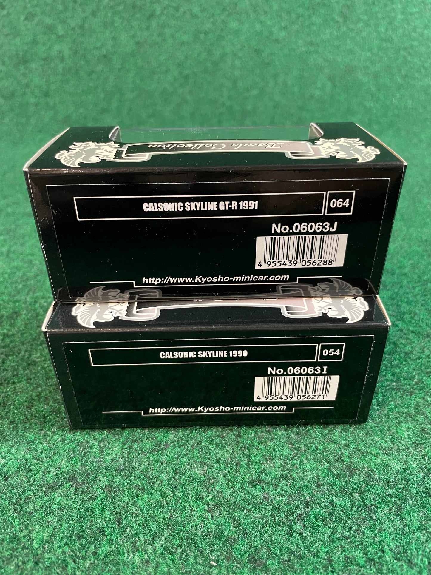 KYOSHO - Beads Collection 1990 & 1991 Calsonic IMPUL Nissan Skyline R32 GT-R 1/64 Scale Diecast Set