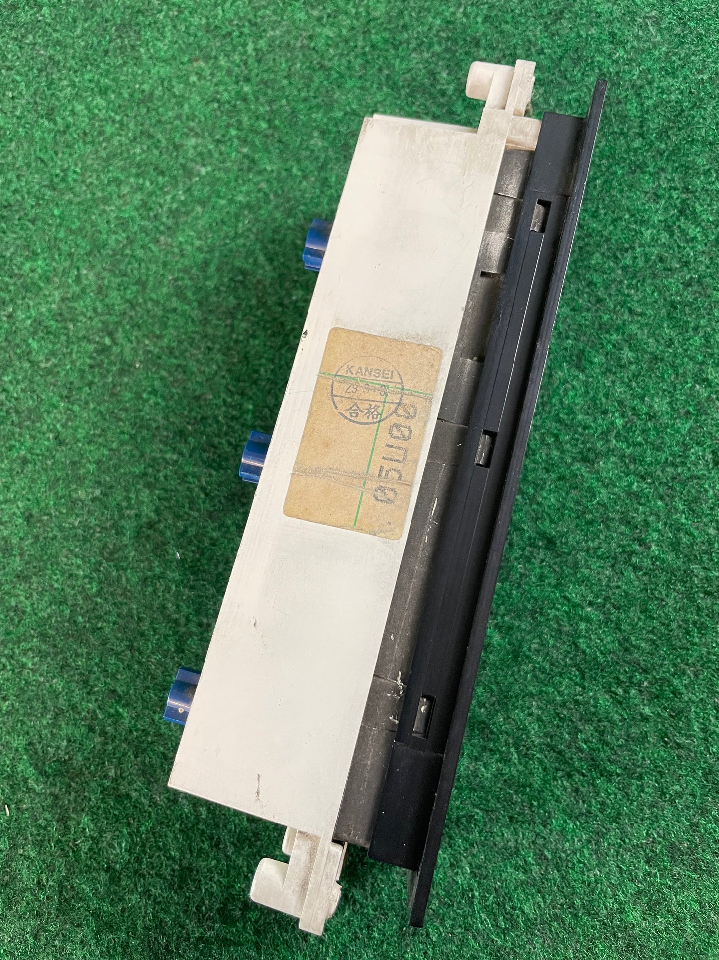 Nissan Skyline R32 GT-R Factory JDM Center Dash Triple Gauge Cluster