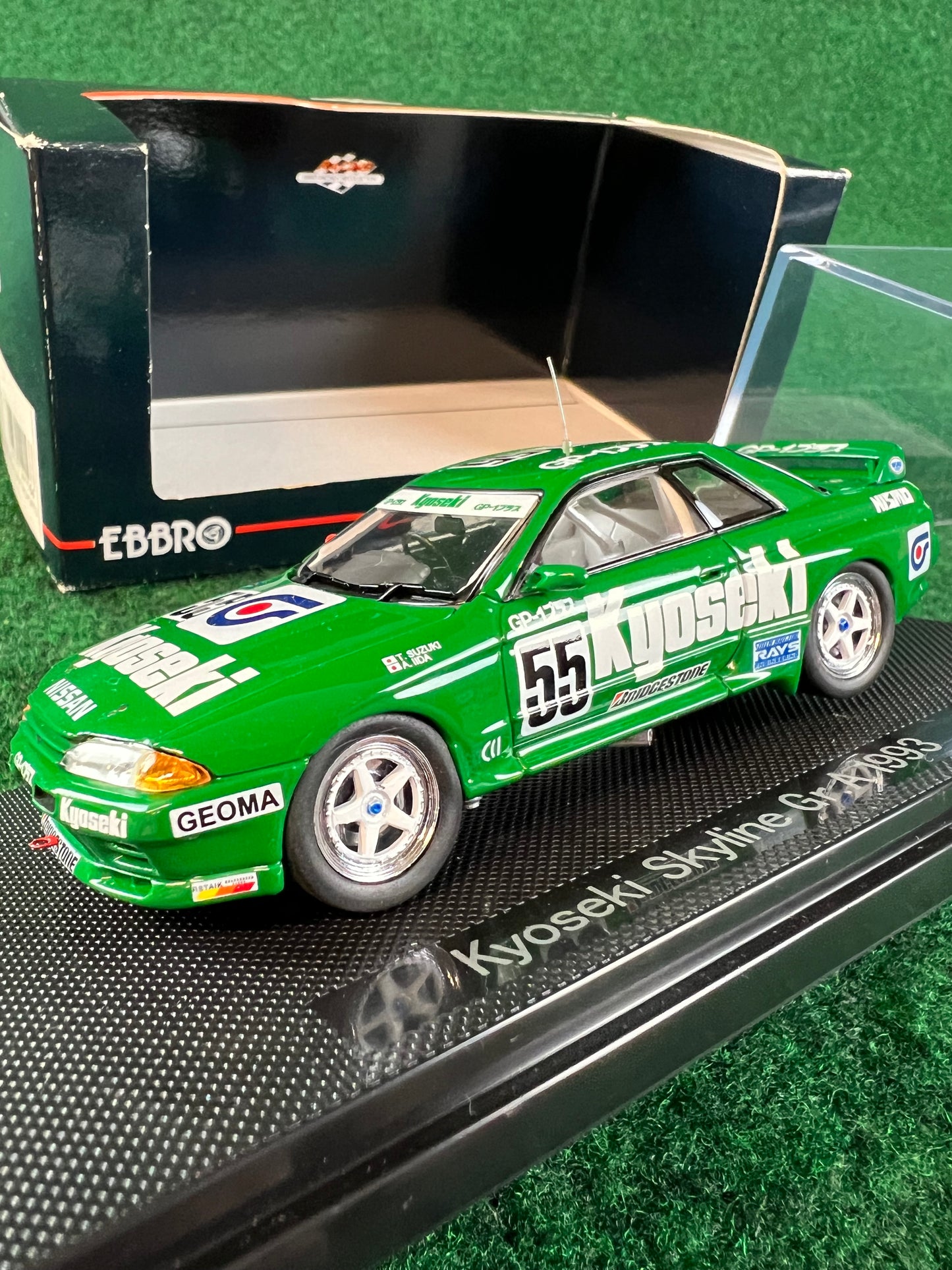 EBBRO Racing Collection Kyoseki 1993 Nissan Skyline R32 GTR 1/43 Scale Diecast