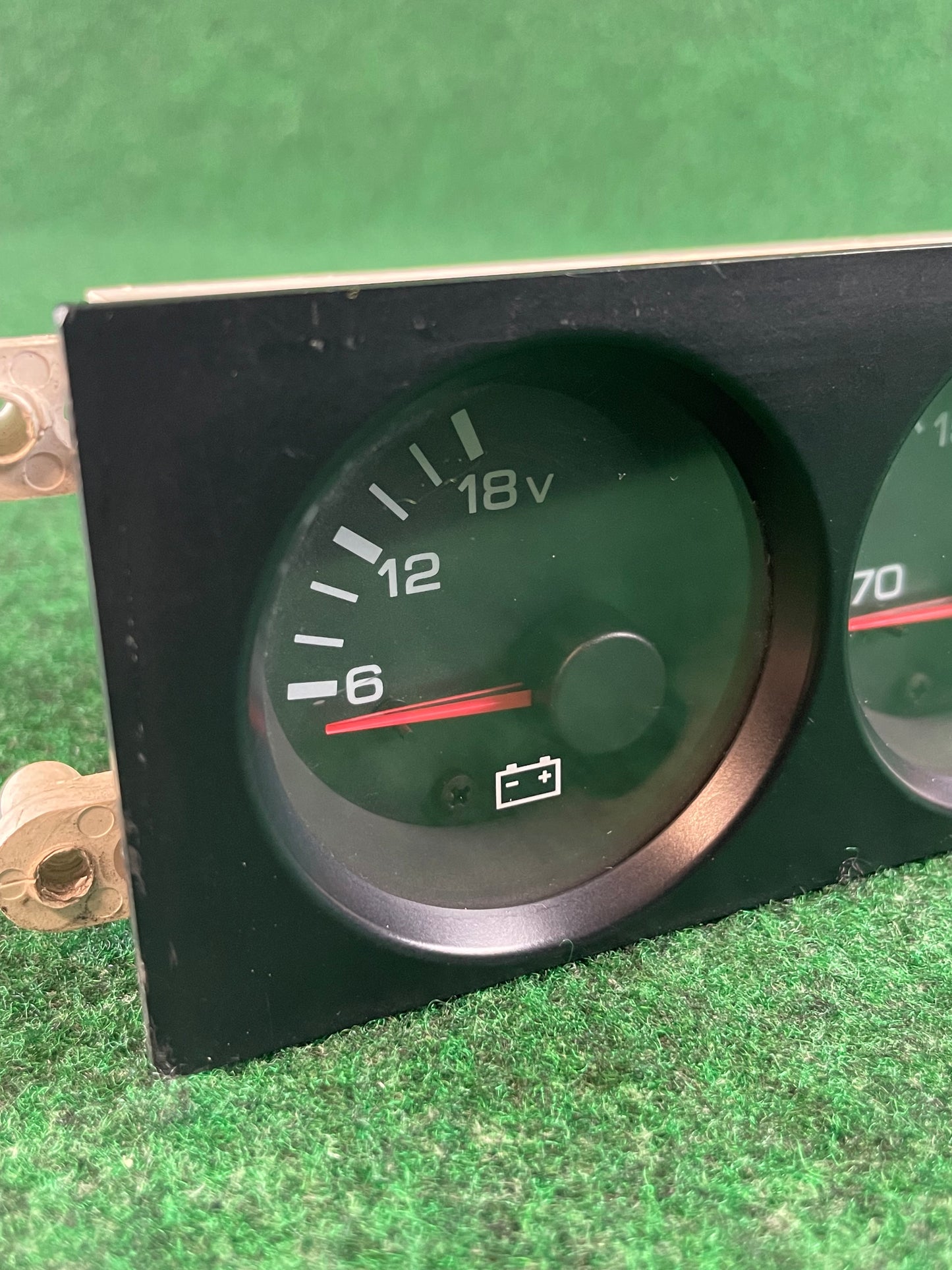 Nissan Skyline R32 GT-R Factory JDM Center Dash Triple Gauge Cluster