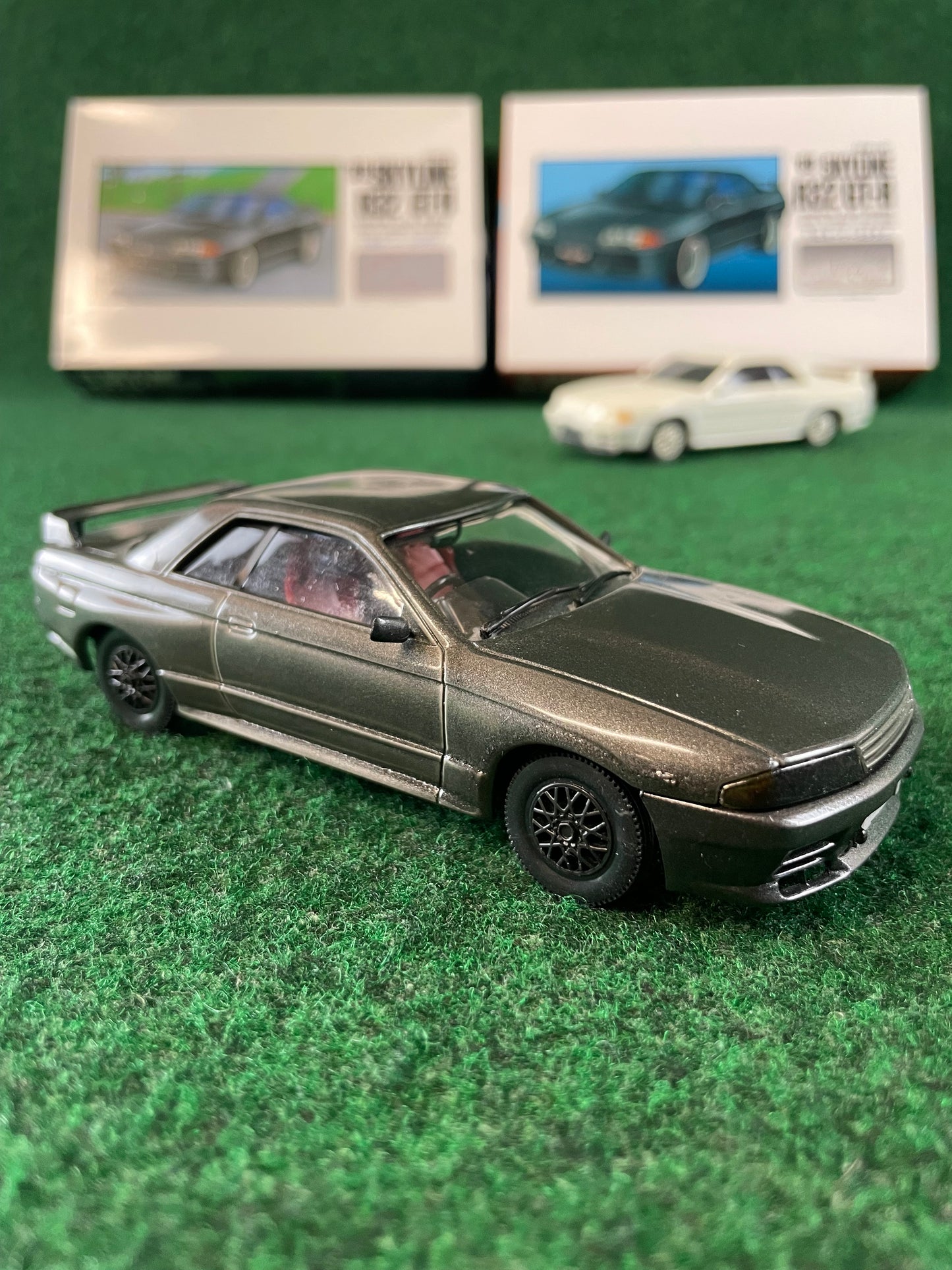 Owners Club - Nissan Skyline R32 GT-R Completed 1/32 Scale Plastic Model Cars