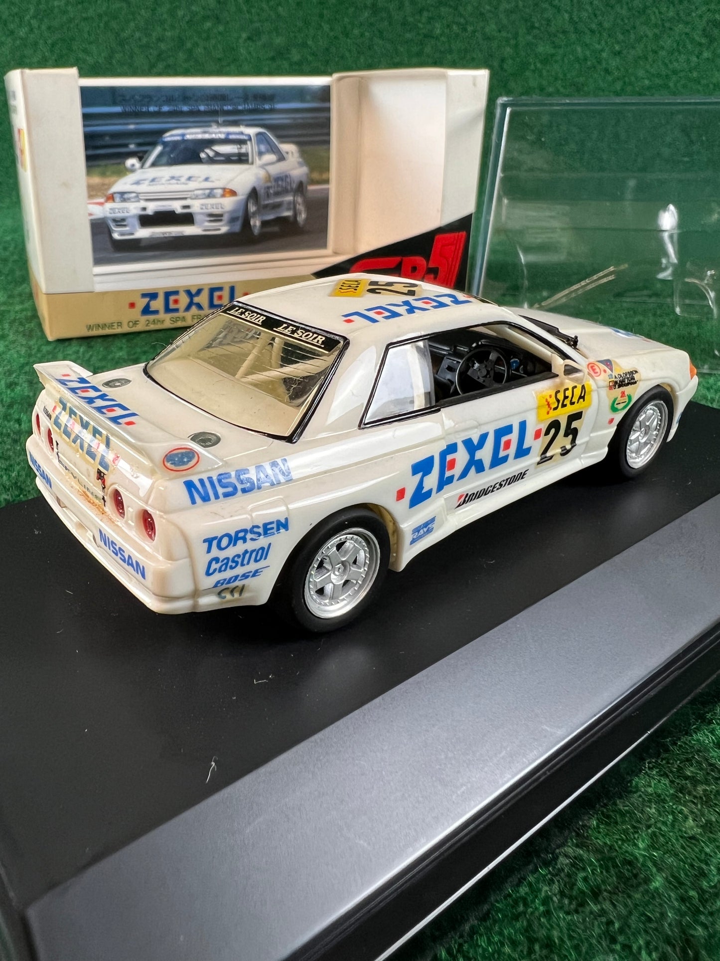 ROSSO - Zexel No. 25 WINNER OF 24hr SPA FRANCORCHAMPS '91 Nissan Skyline R32 GT-R 1/43 Scale Model Car