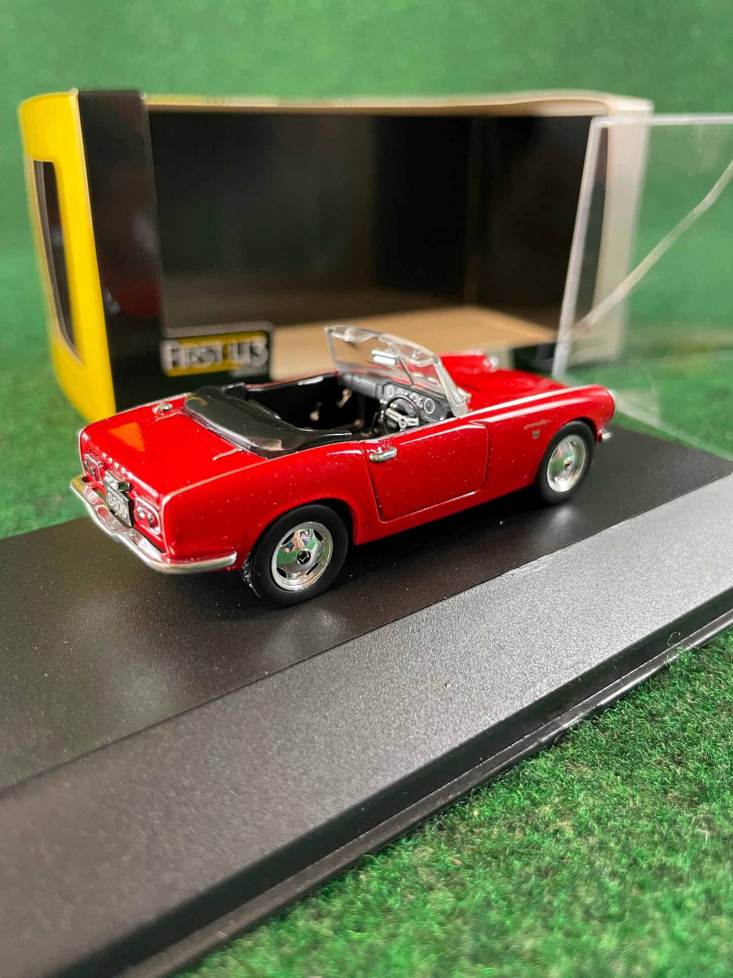 First43 Honda S800 Red Roof Open 1/43 Scale Diecast