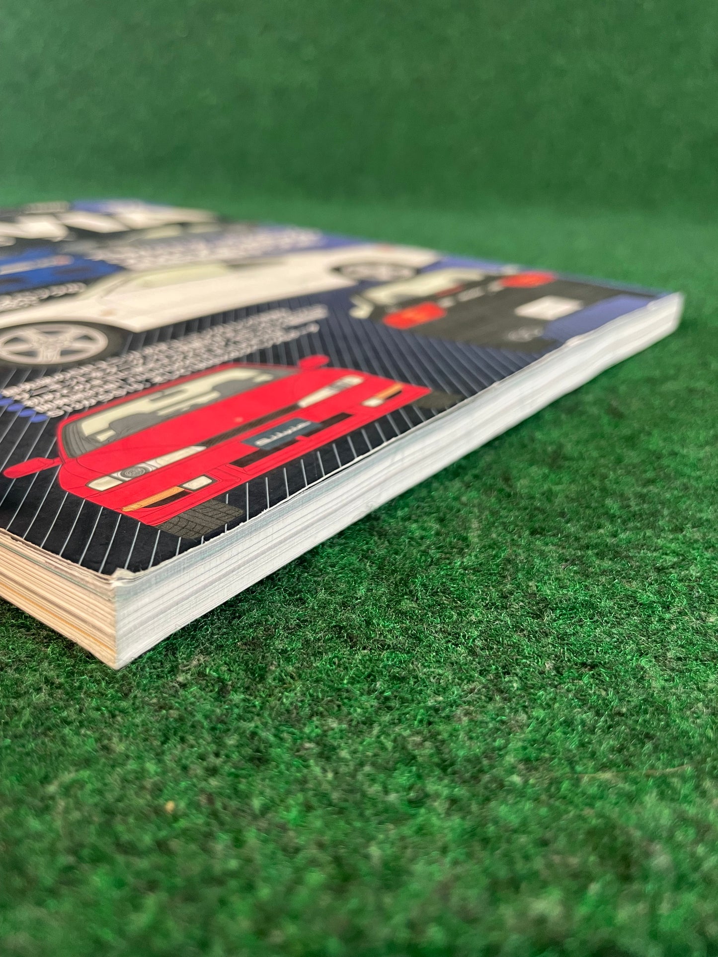 Hyper Rev Magazine - Nissan Silvia 180sx - No. 6 Vol. 102