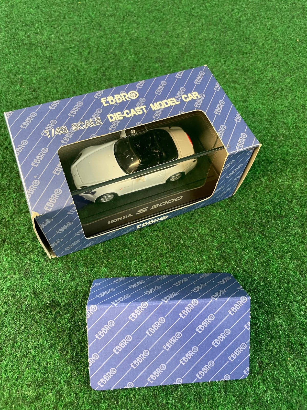 EBBRO 1999 Honda S2000 (Grand Prix White) 1/43 Scale Diecast