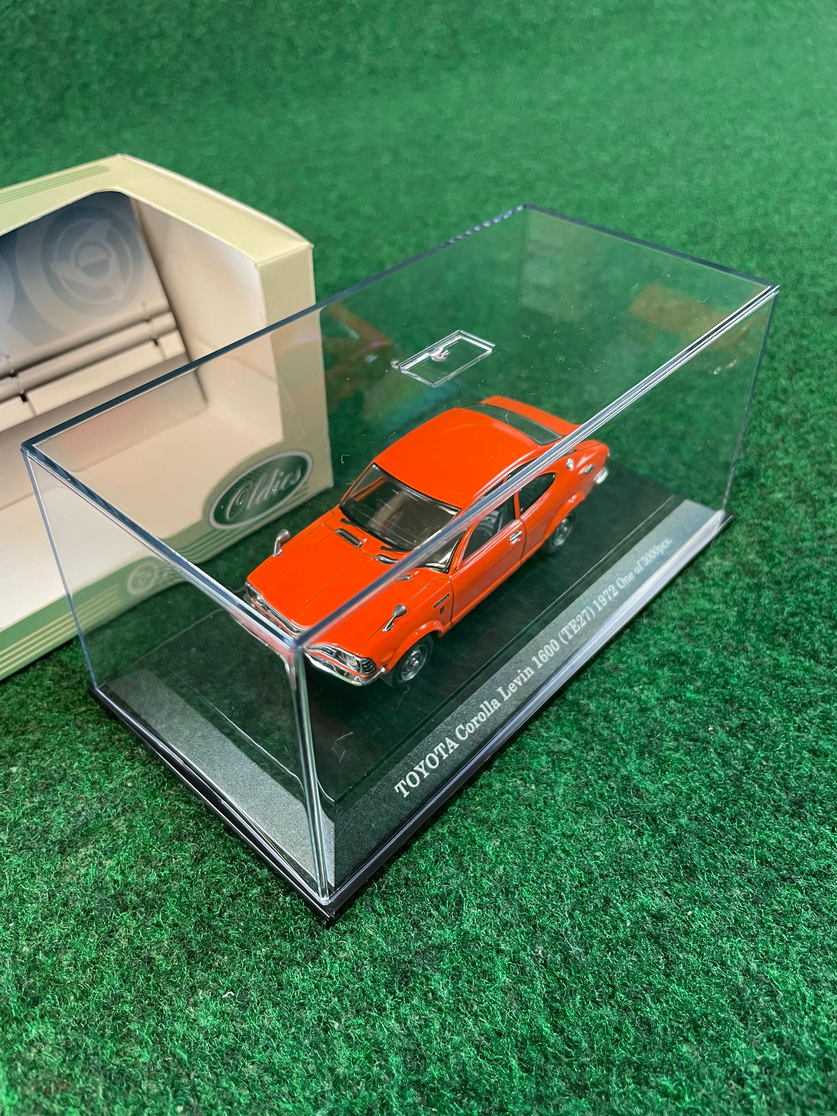 EBBRO Oldies - Toyota Corolla Levin TE27 Orange 1/43 Scale Diecast