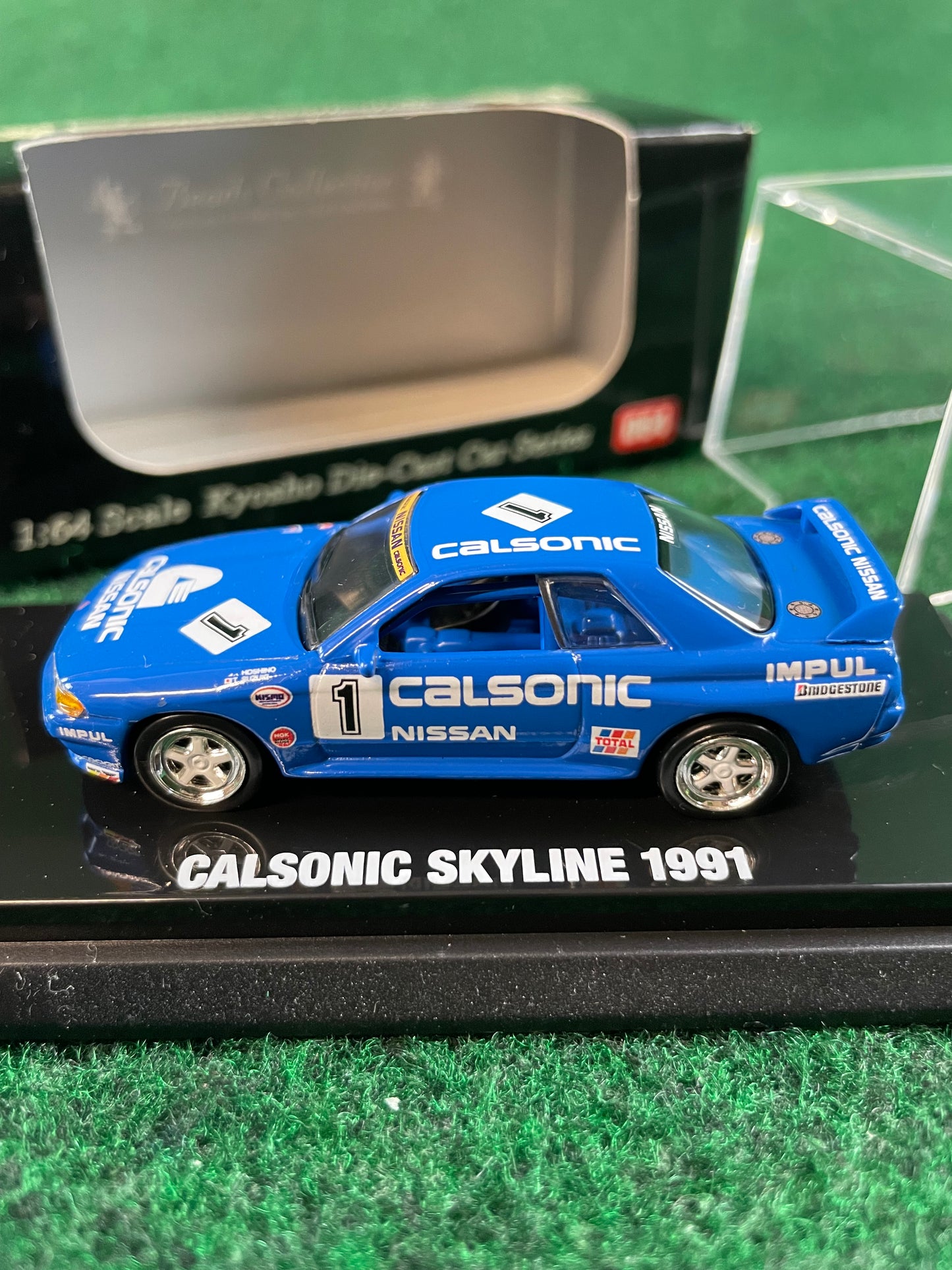 KYOSHO - Beads Collection 1990 & 1991 Calsonic IMPUL Nissan Skyline R32 GT-R 1/64 Scale Diecast Set
