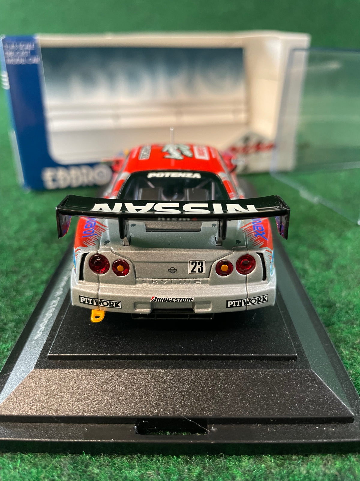 EBBRO Racing Car Collection - 2002 Castrol Pitwork Nissan Skyline R34 GT-R Suzuka 1000km 1/43 Scale Diecast