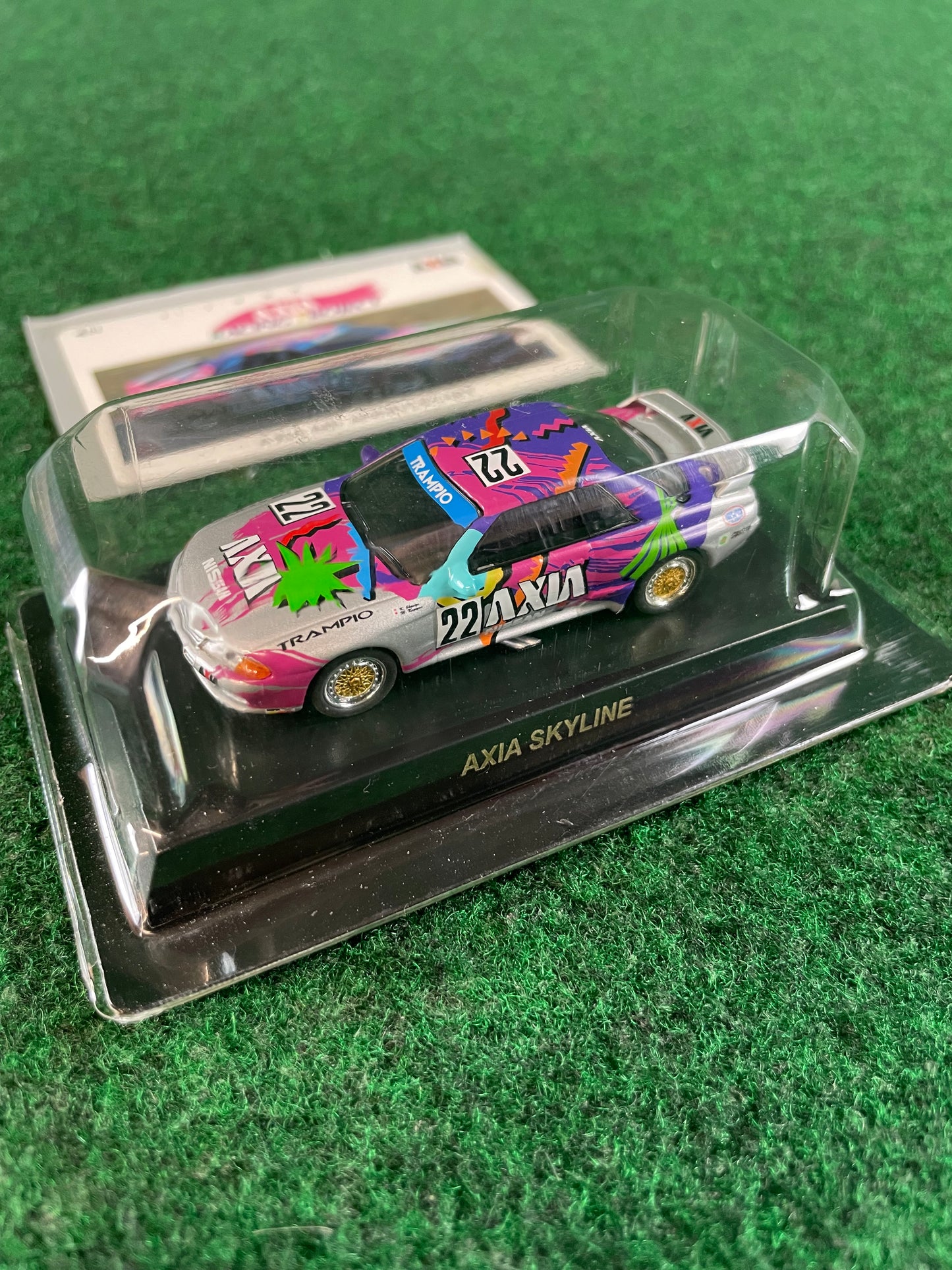 AXIA Group A Nissan Skyline R32 GT-R Phone Card & 1/64 Scale Diecast Set