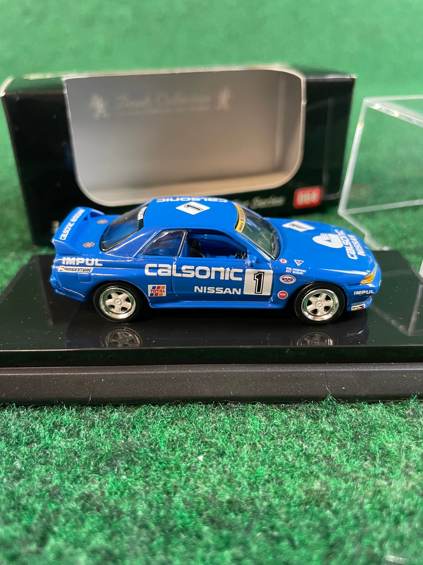 KYOSHO - Beads Collection 1990 & 1991 Calsonic IMPUL Nissan Skyline R32 GT-R 1/64 Scale Diecast Set