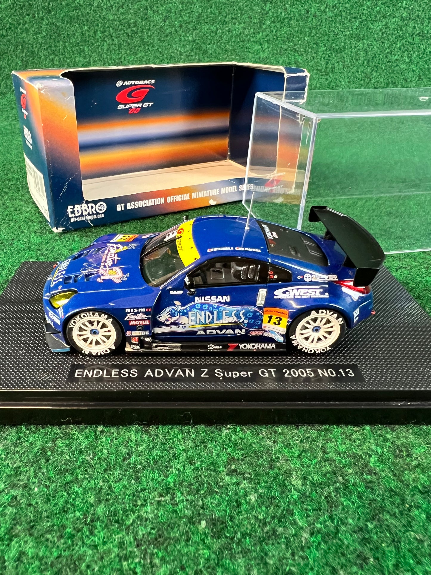 EBBRO SuperGT Endless Advan 2005 Nissan Fairlady Z 1/43 Scale Diecast