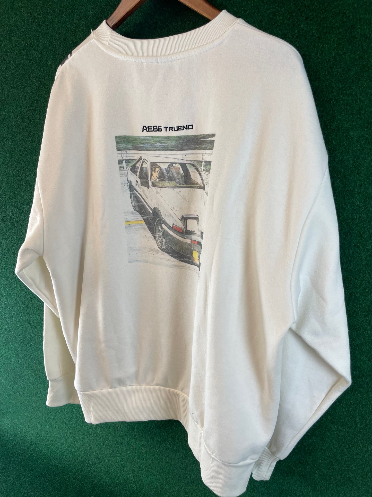 Initial D - 30th Anniversary Fujiwara Tofu Shop Toyota AE86 White Sweatshirt (XL)