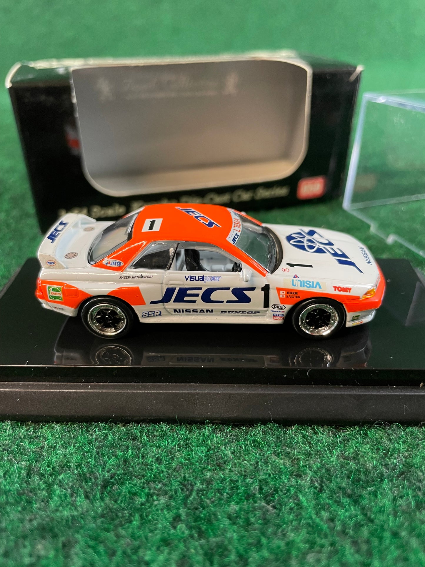 KYOSHO - Beads Collection 1992 & 1993 Unisia JECS Nissan Skyline R32 GT-R 1/64 Scale Diecast Set