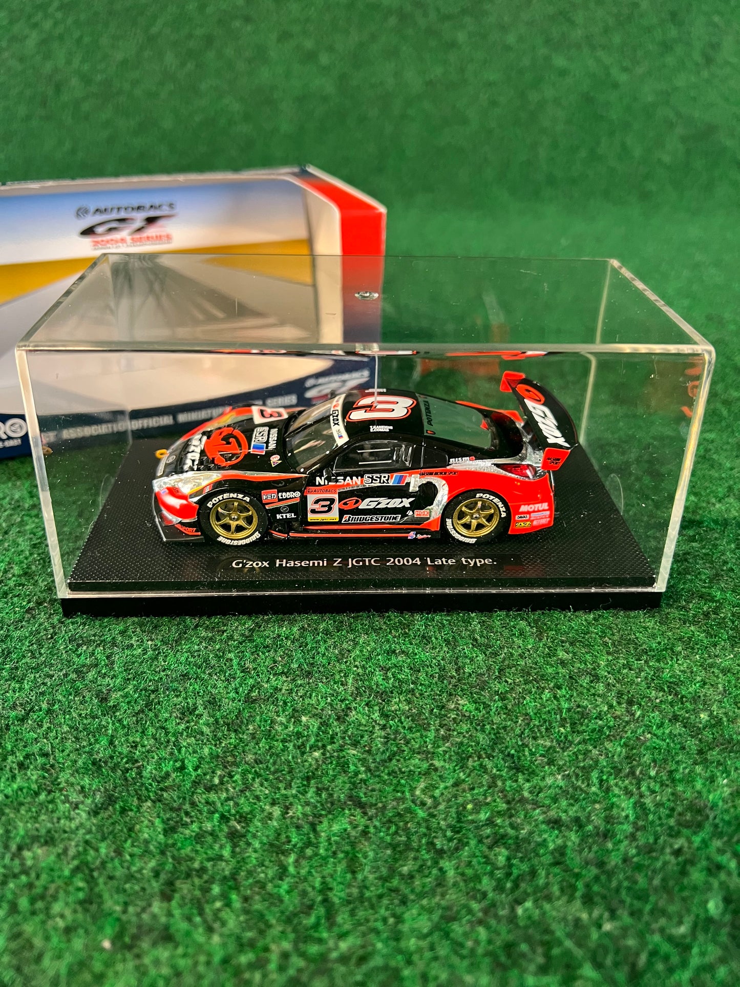 EBBRO - 2004 JGTC Hasemi G’Zox Nissan Fairlady Z 1/43 Scale Diecast