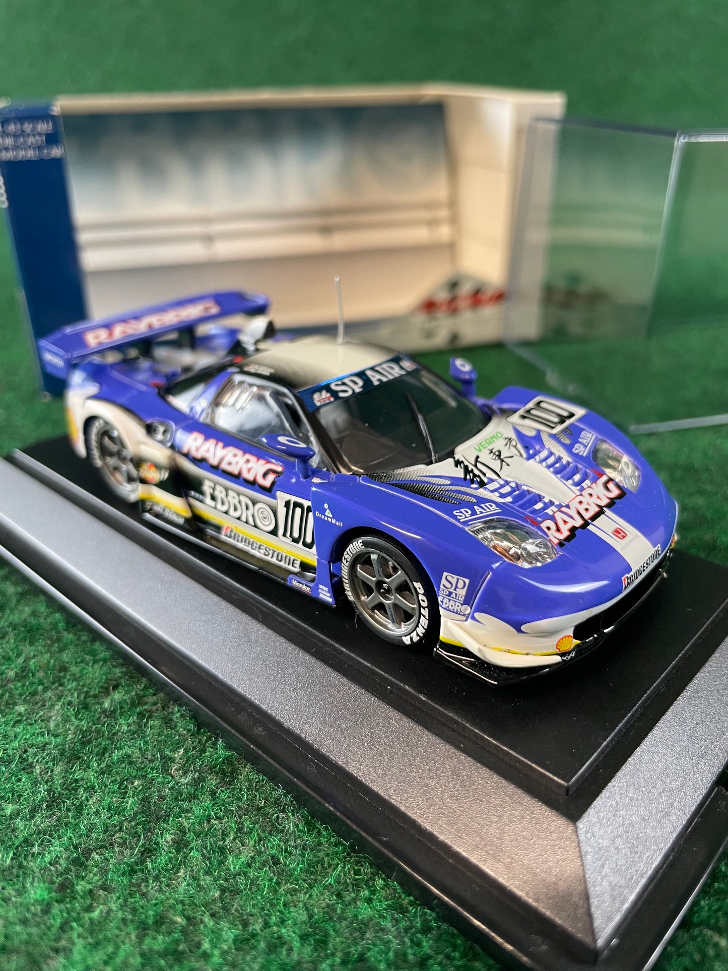 EBBRO Racing Car Collection: JGTC RAYBRIG 2004 Honda NSX Suzuka 1000km 1/43 Scale Diecast