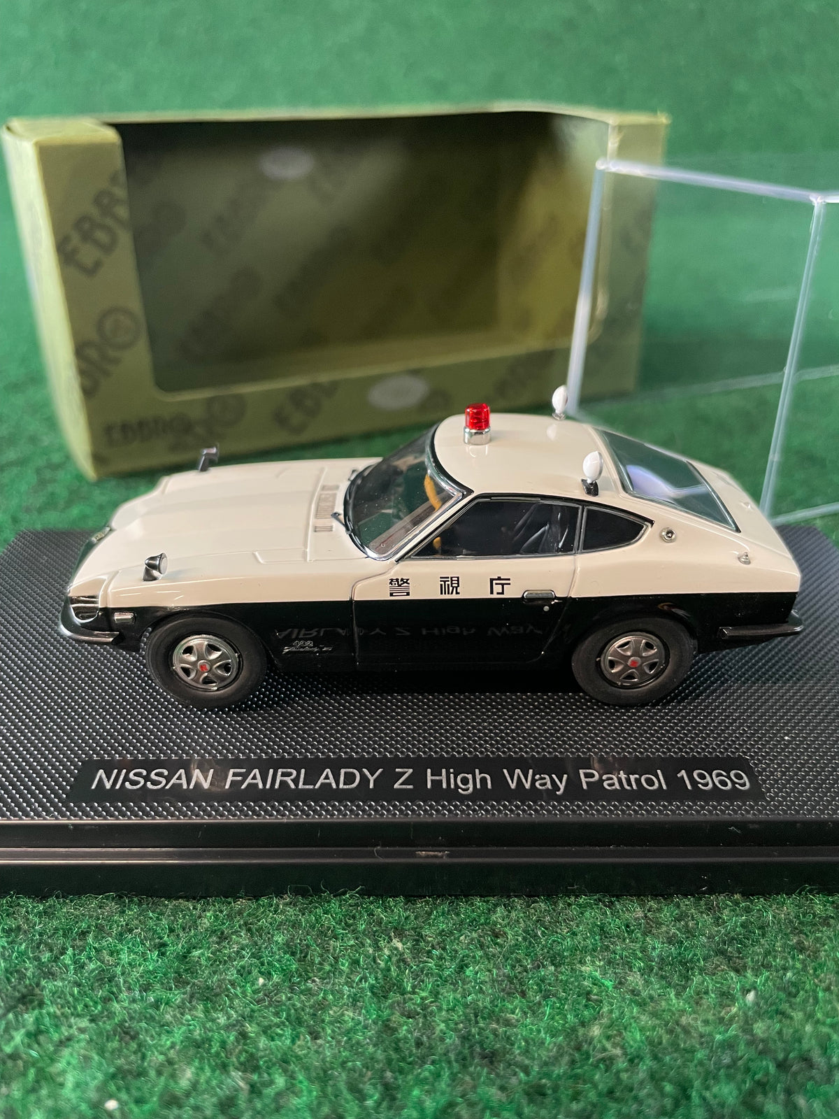 EBBRO Oldies - 1969 Nissan Fairlady Z Highway Patrol Car 1/43 Scale Diecast
