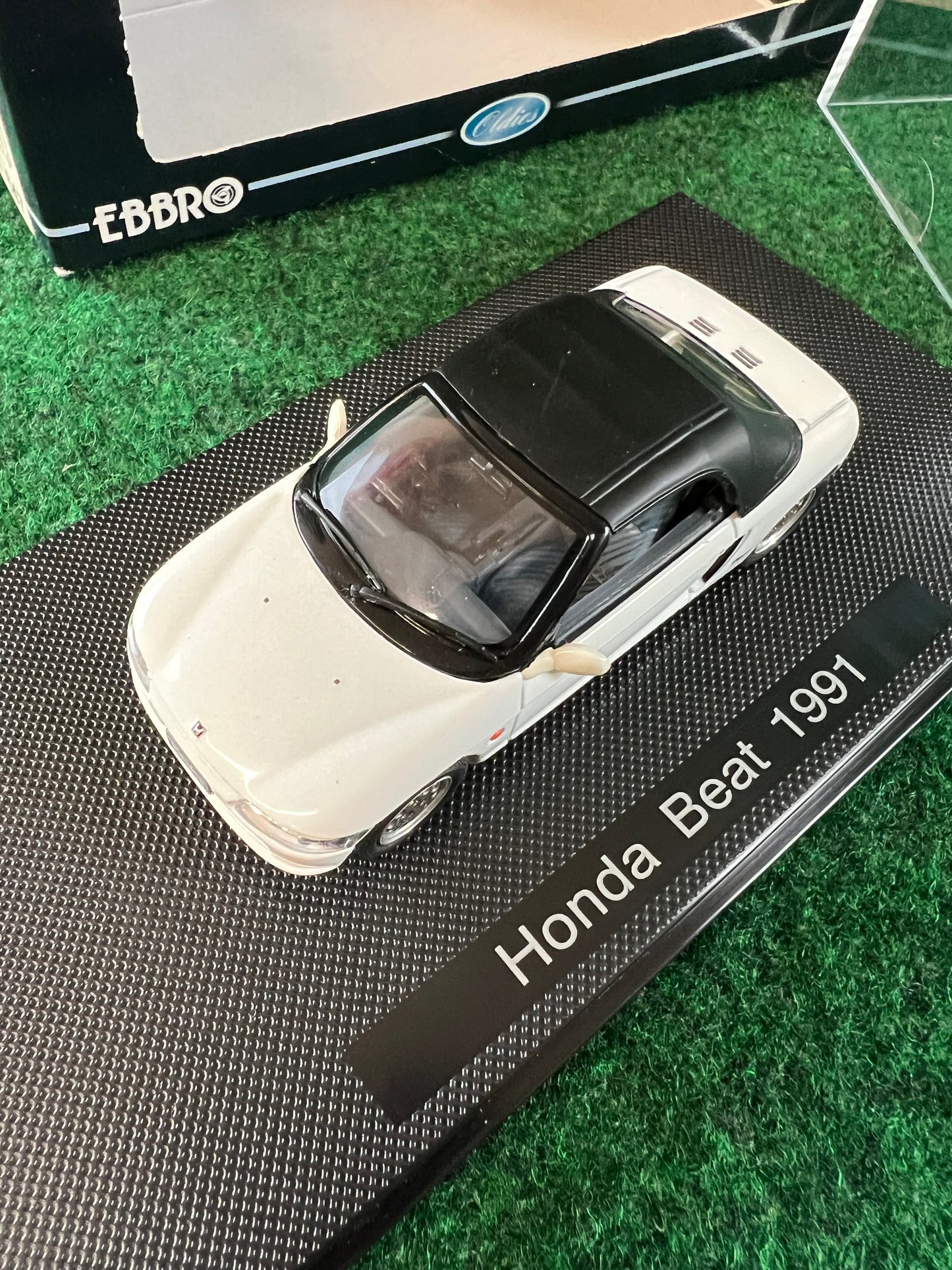 EBBRO Oldies - 1991 Honda Beat White Convertible 1/43 Scale Diecast