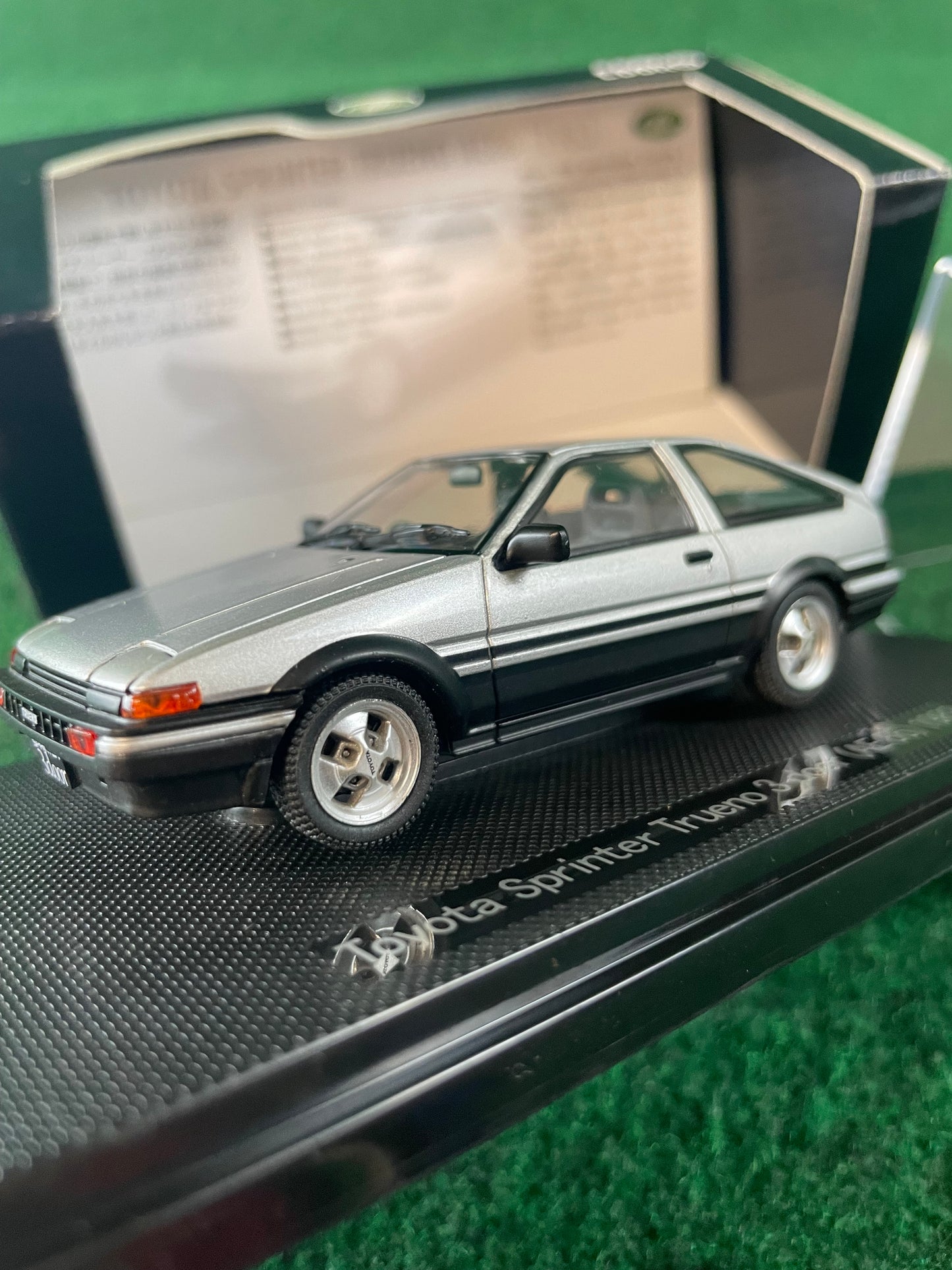 EBBRO Oldies: 1983 Toyota Sprinter Trueno AE86 3 Door - Silver 1/43 Scale Diecast