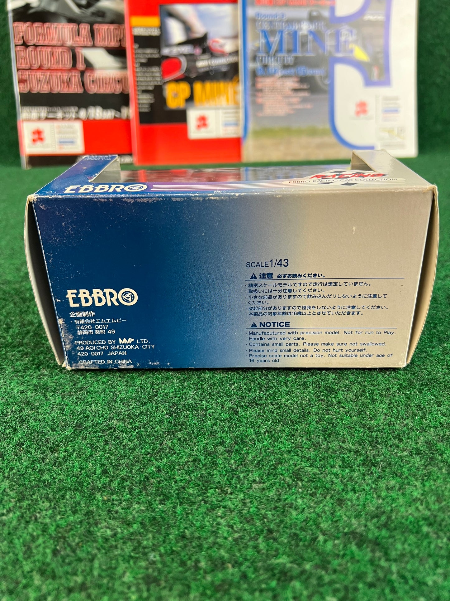EBBRO - Tokuhon TOM'S Toyota Dallara F302 Formula 3 Macau GP 2002 No. 18 1/43 Scale Diecast