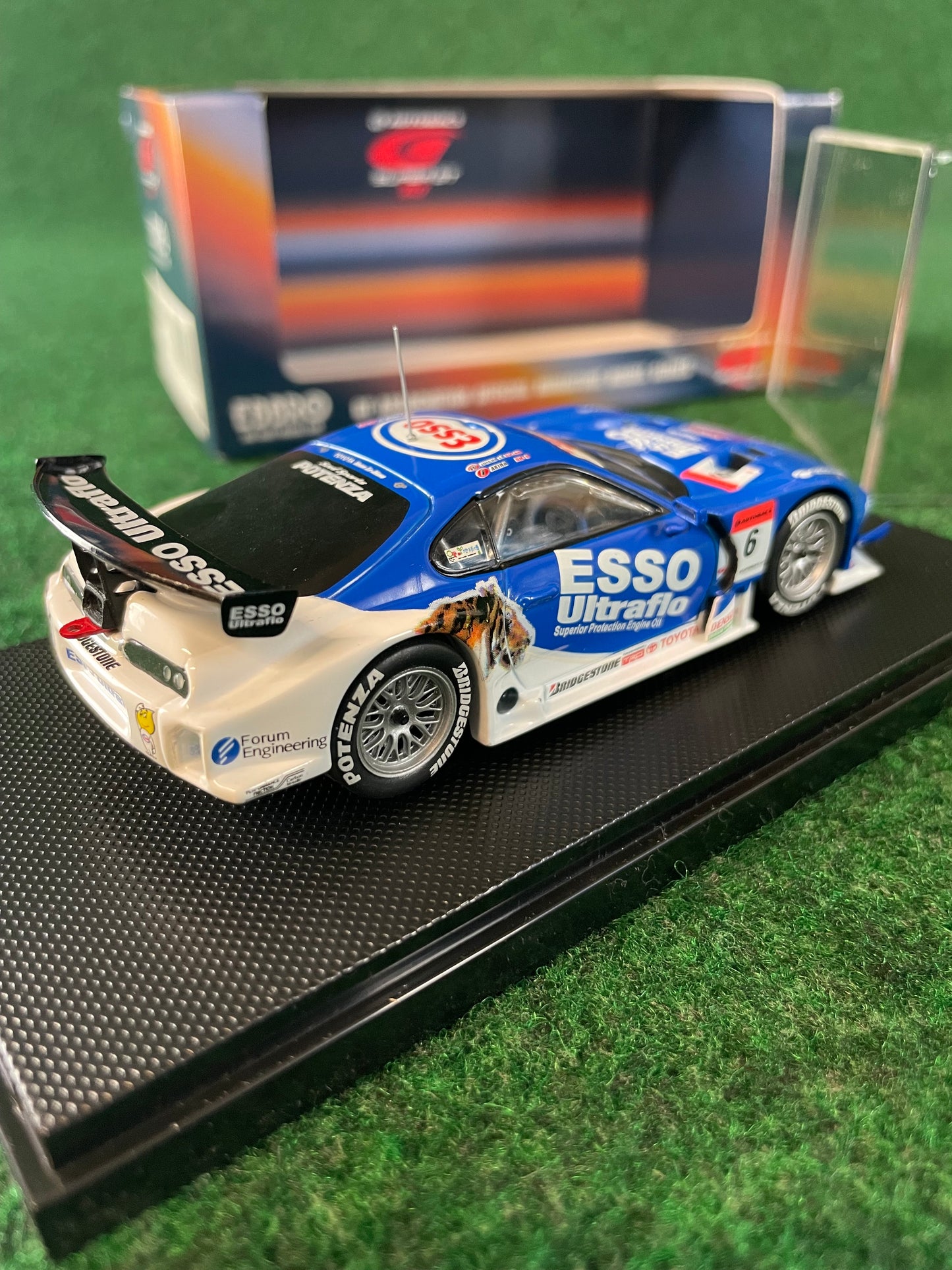 EBBRO Super GT 2005 ESSO Ultraflo Toyota Supra 1/43 Scale Diecast