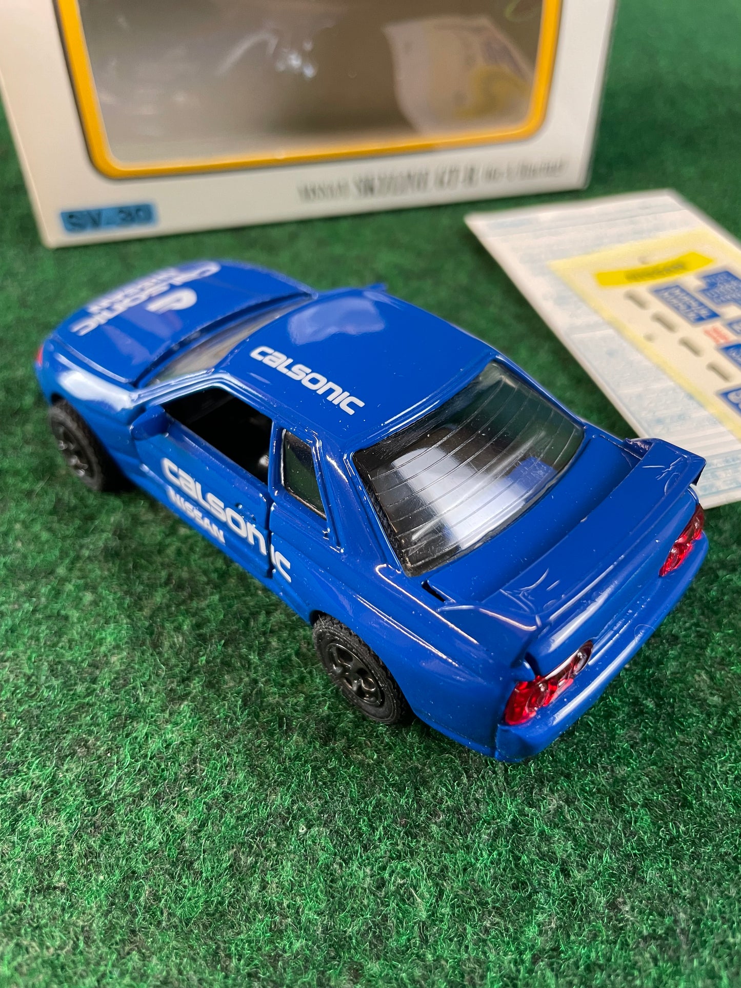 Diapet - Calsonic Group A & Debut Edition Nissan Skyline R32 GT-R 1/40 Scale Diecast Set