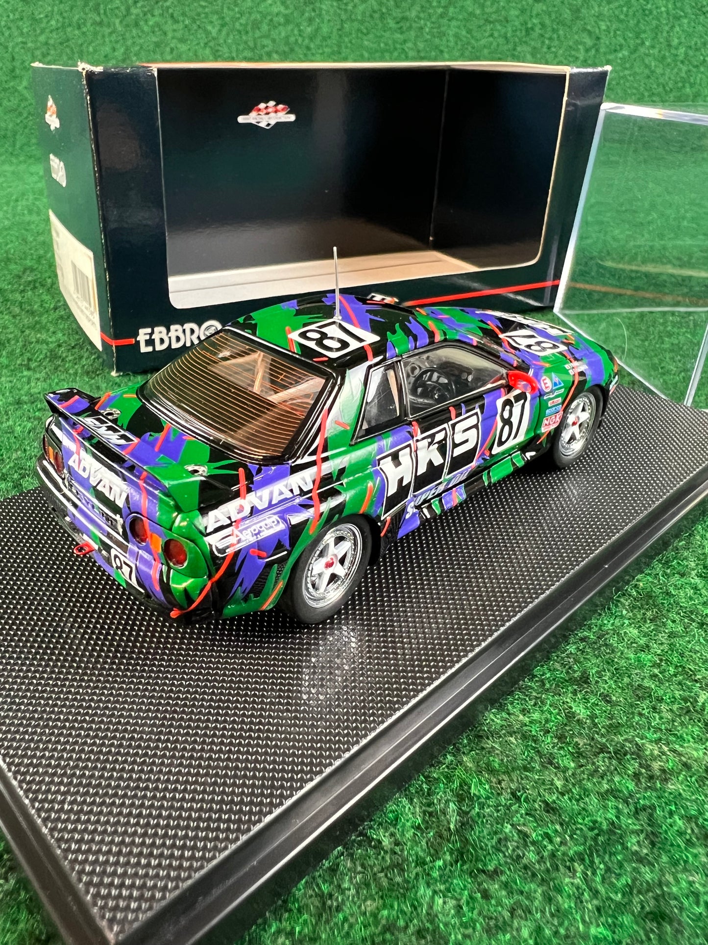 EBBRO Racing Collection - 1993 HKS Nissan Skyline R32 GTR Gr. A 1/43 Scale Diecast