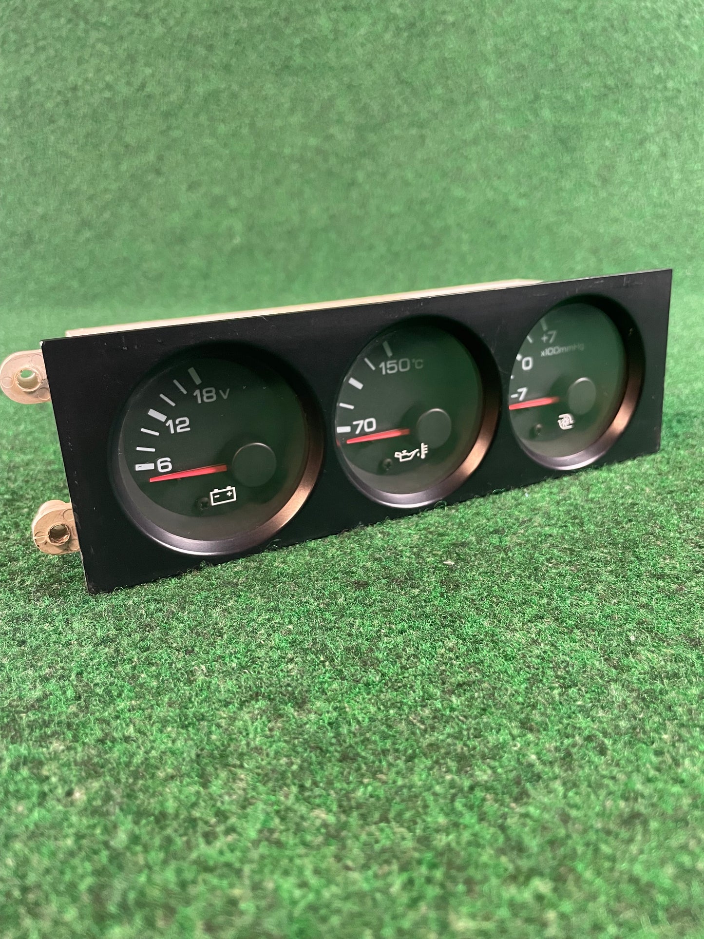 Nissan Skyline R32 GT-R Factory JDM Center Dash Triple Gauge Cluster
