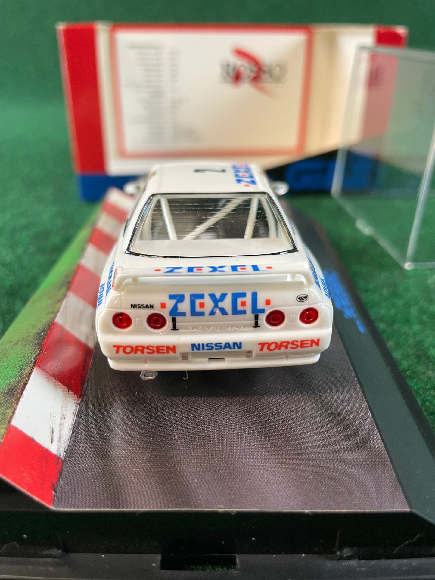ROSSO - Zexel No. 2 Nissan Skyline R32 GT-R (2) 1/43 Scale Model Car