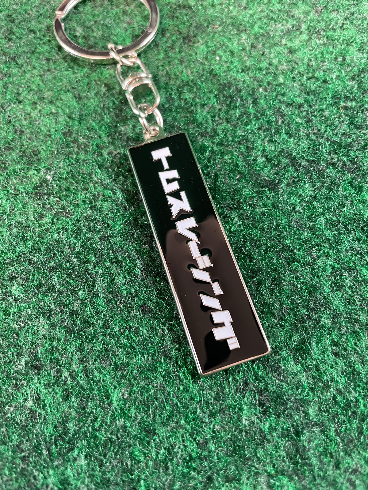 TOM'S Emblem Metal Keychain Collection - Black/White Letters
