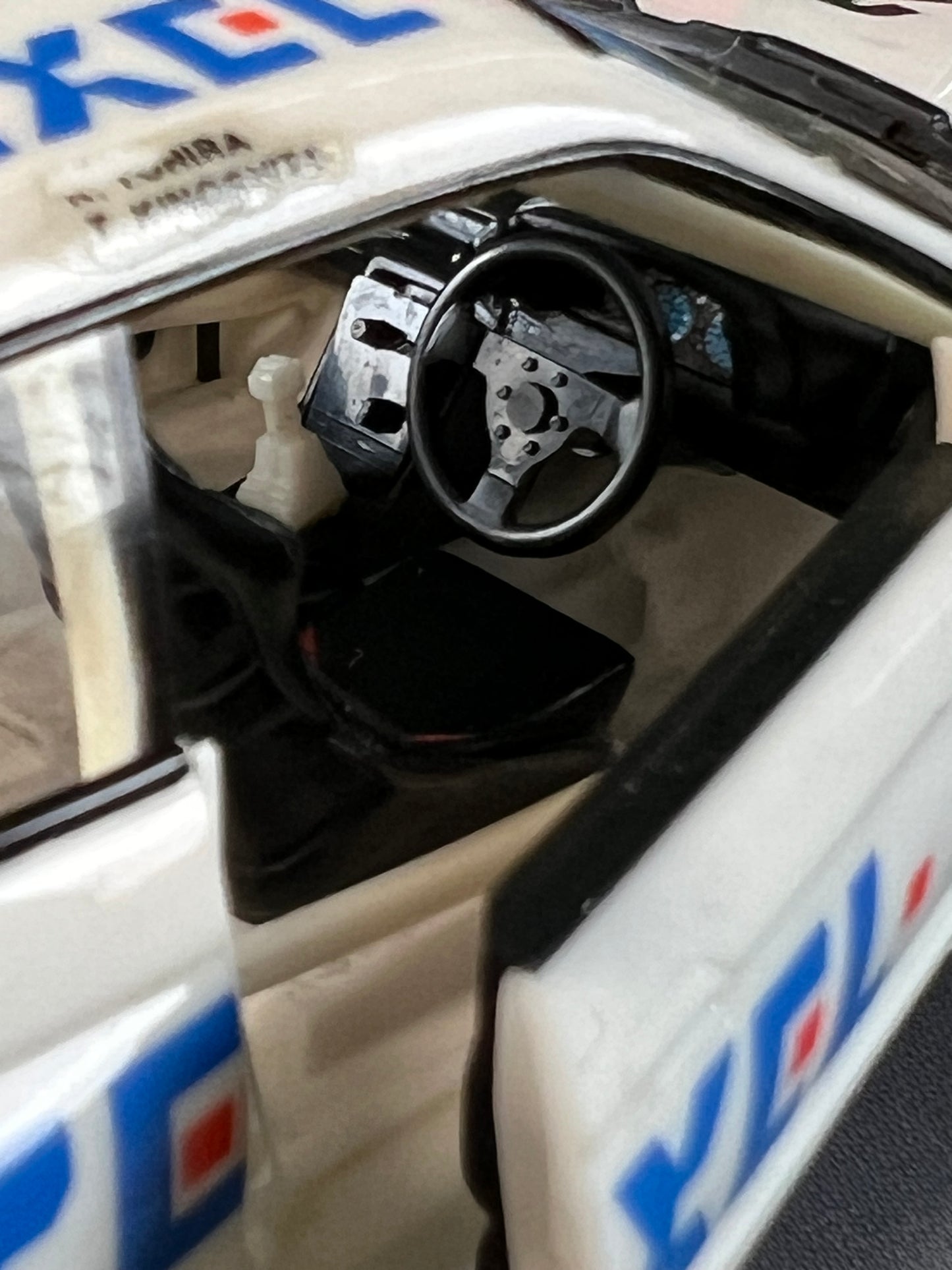 ROSSO - Zexel No. 2 Nissan Skyline R32 GT-R 1/43 Scale Model Car