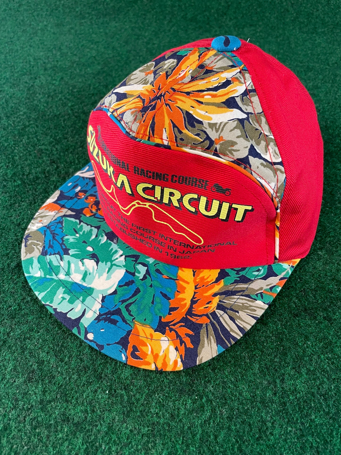 Suzuka Circuit - International Racing Course Vintage Adjustable 7-Panel Tropical Floral Hat