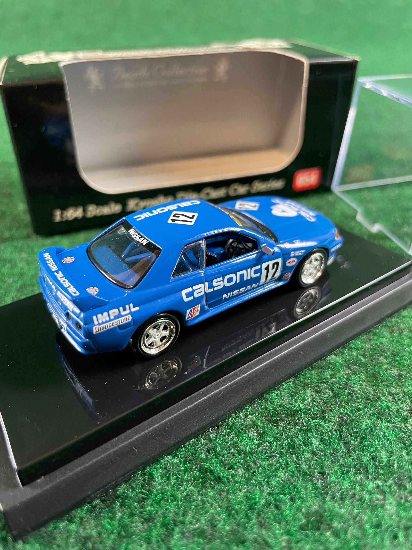 KYOSHO - Beads Collection 1990 & 1991 Calsonic IMPUL Nissan Skyline R32 GT-R 1/64 Scale Diecast Set