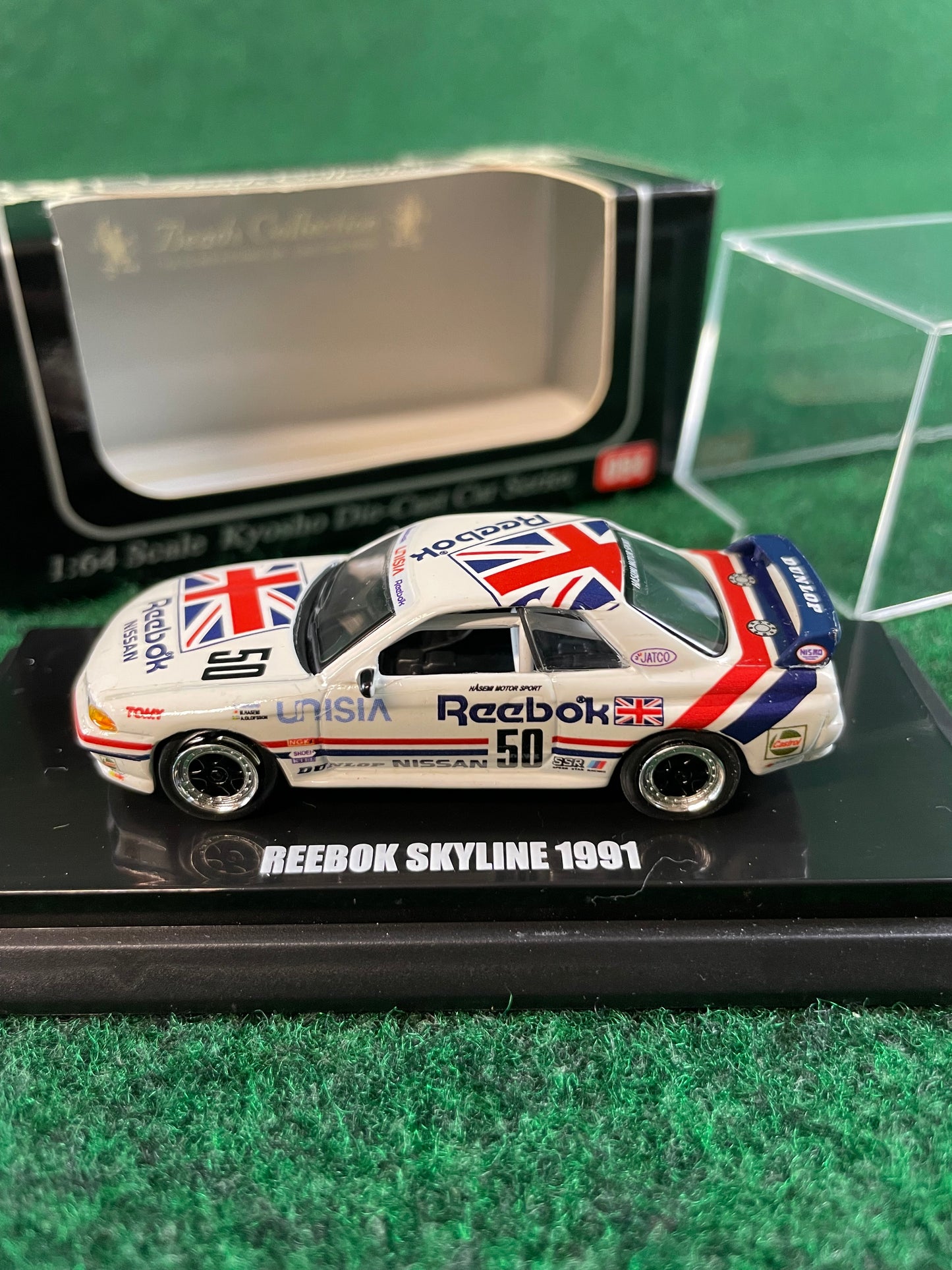 KYOSHO - Beads Collection 1990 & 1991 Reebok Nissan Skyline R32 GT-R 1/64 Scale Diecast Set