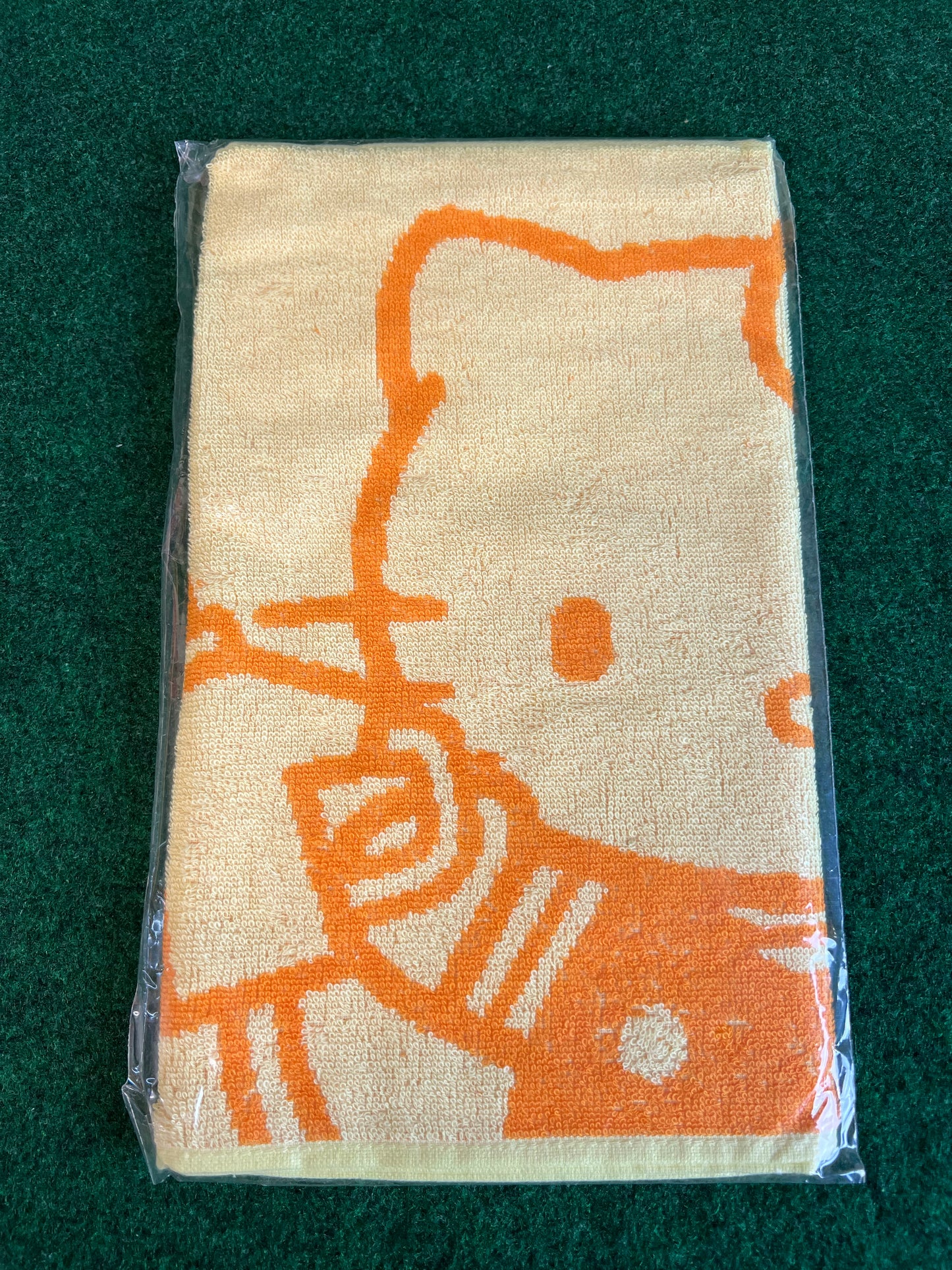Hello Kitty & Eneos “Express” 2017 Yellow/Orange Promotional Towel