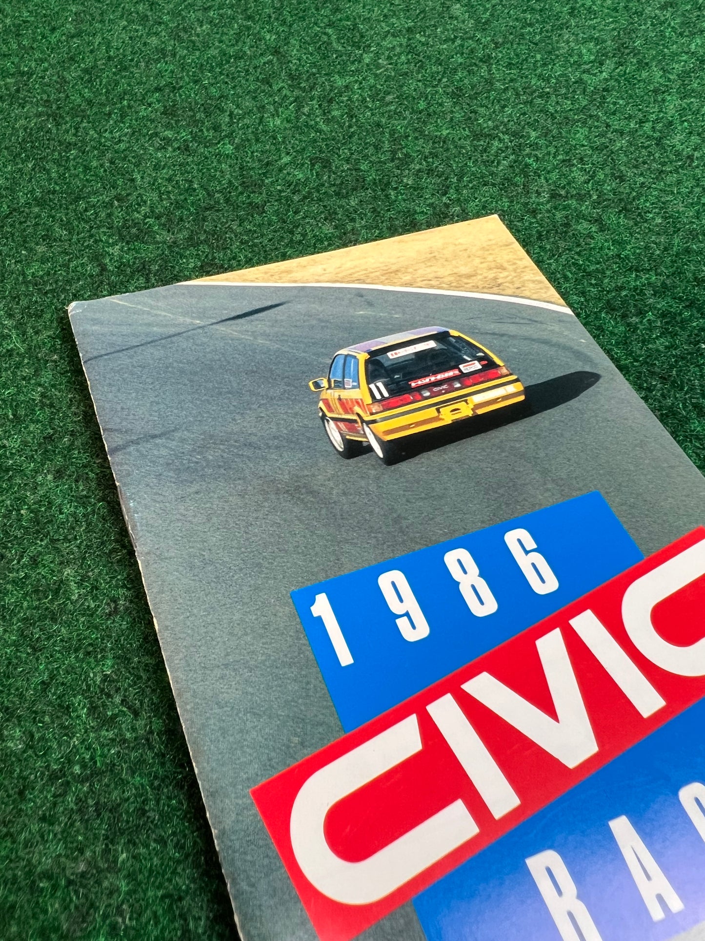 Honda Civic - 1986 Official Handbook Brochure