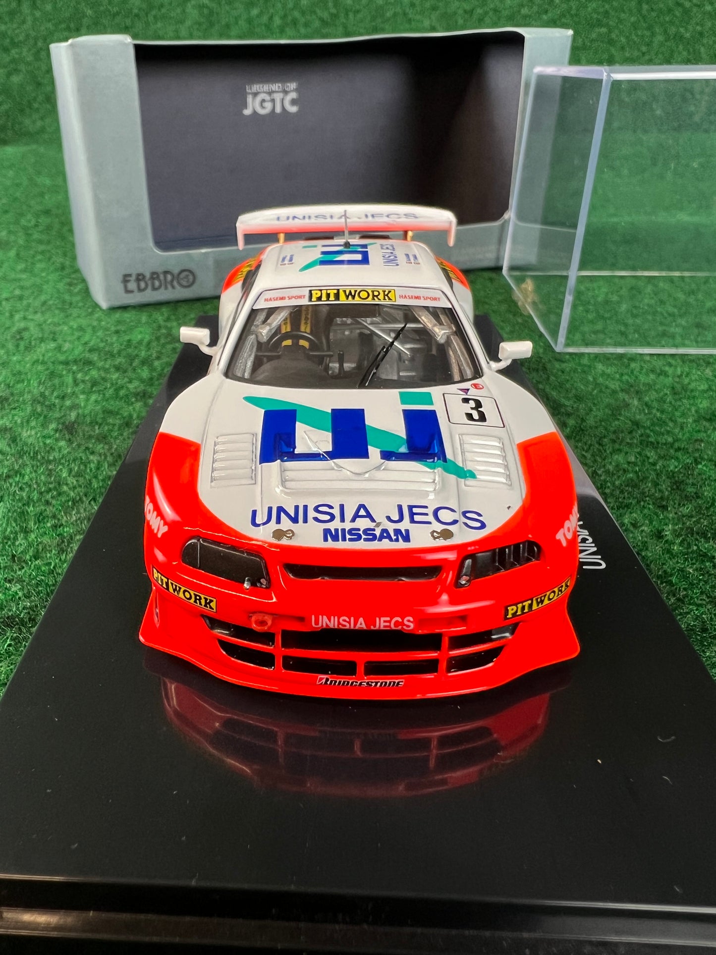 EBBRO Legends of JGTC - 1998 Unisia JECS Nissan Skyline R33 GTR 1/43 Scale Diecast