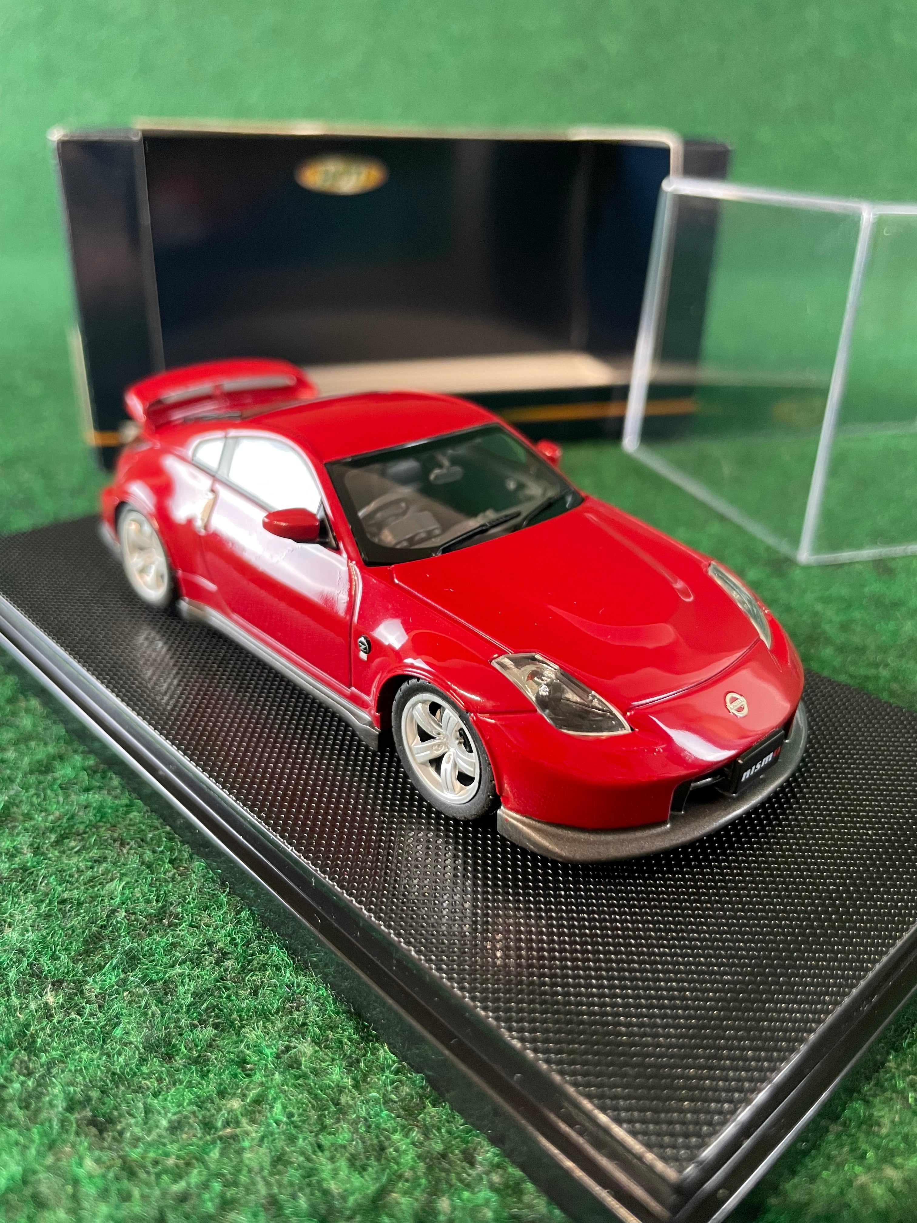 EBBRO - 2007 Nissan Fairlady Z NISMO Red 1/43 Scale Diecast