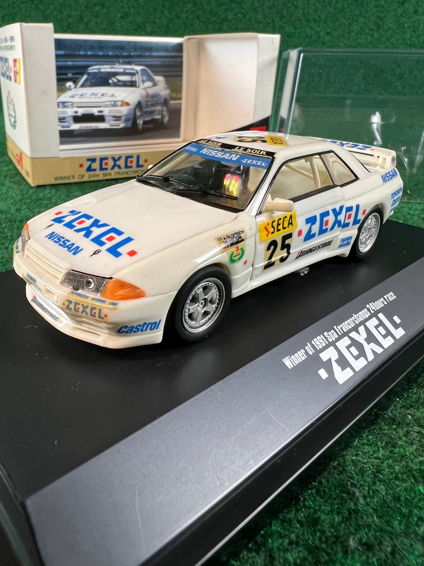 ROSSO - Zexel No. 25 WINNER OF 24hr SPA FRANCORCHAMPS '91 Nissan Skyline R32 GT-R 1/43 Scale Model Car