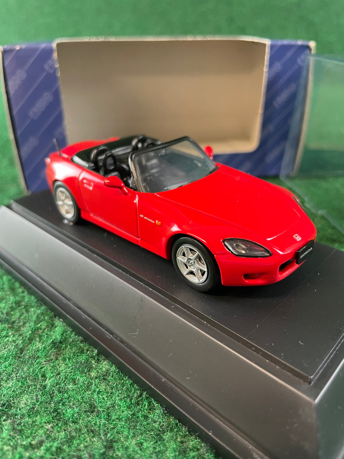 EBBRO 1999 Honda S2000 (New Formula Red) 1/43 Scale Diecast