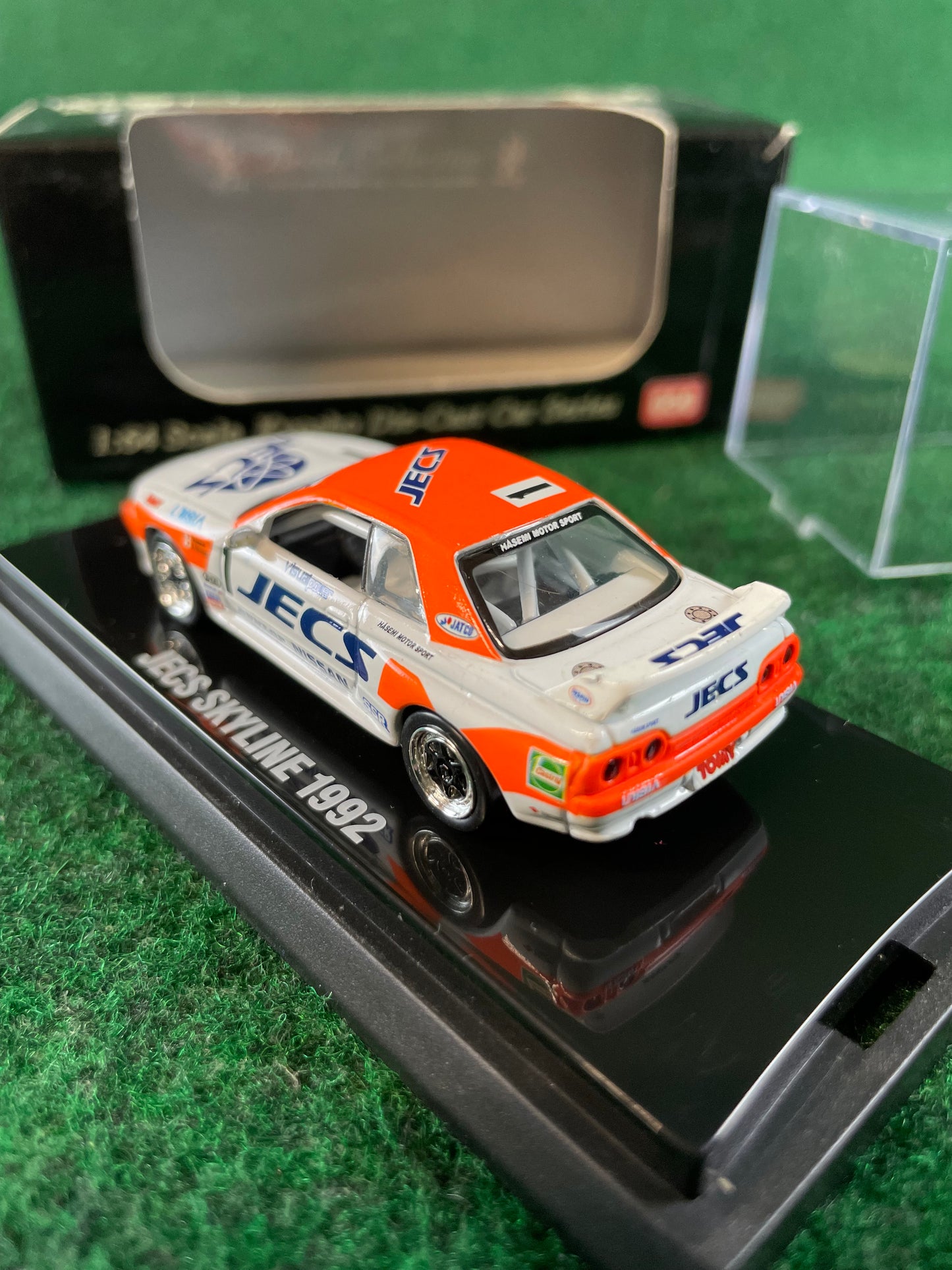 KYOSHO - Beads Collection 1992 & 1993 Unisia JECS Nissan Skyline R32 GT-R 1/64 Scale Diecast Set