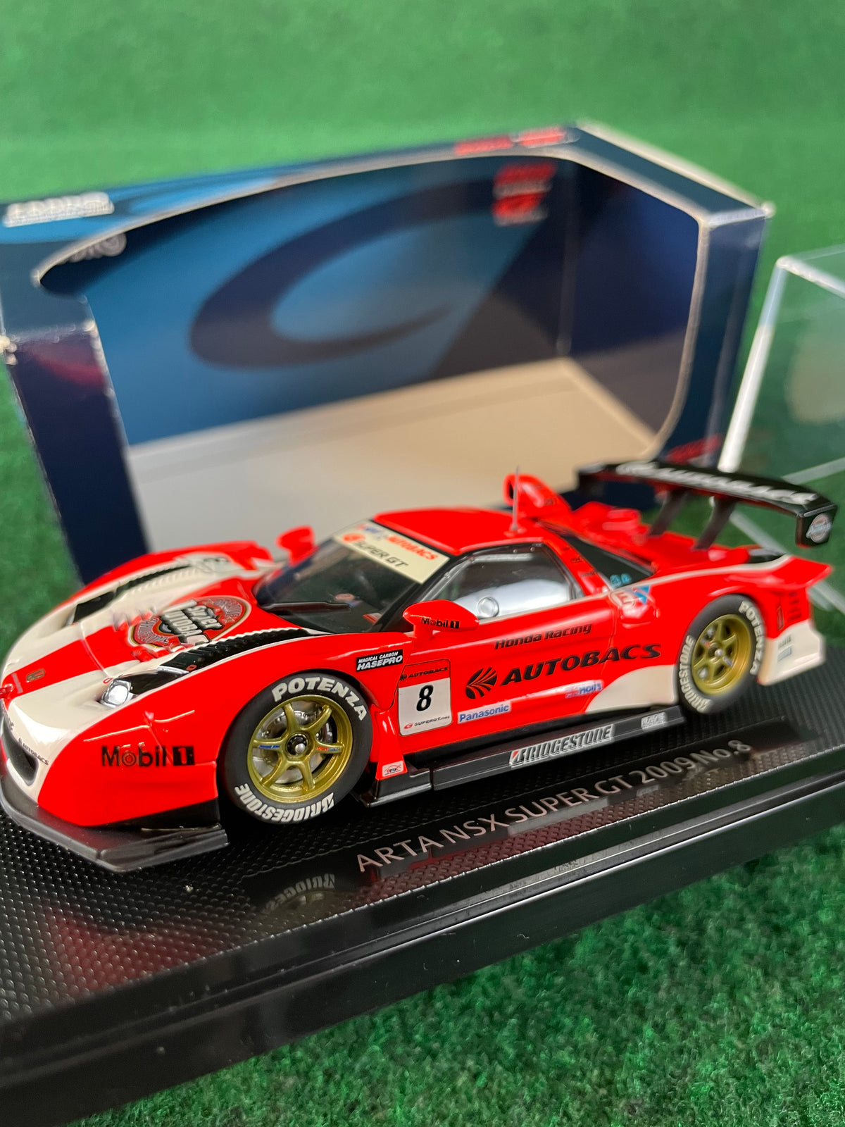 EBBRO - 2009 Super GT ARTA Autobacs Honda NSX 1/43 Scale Diecast