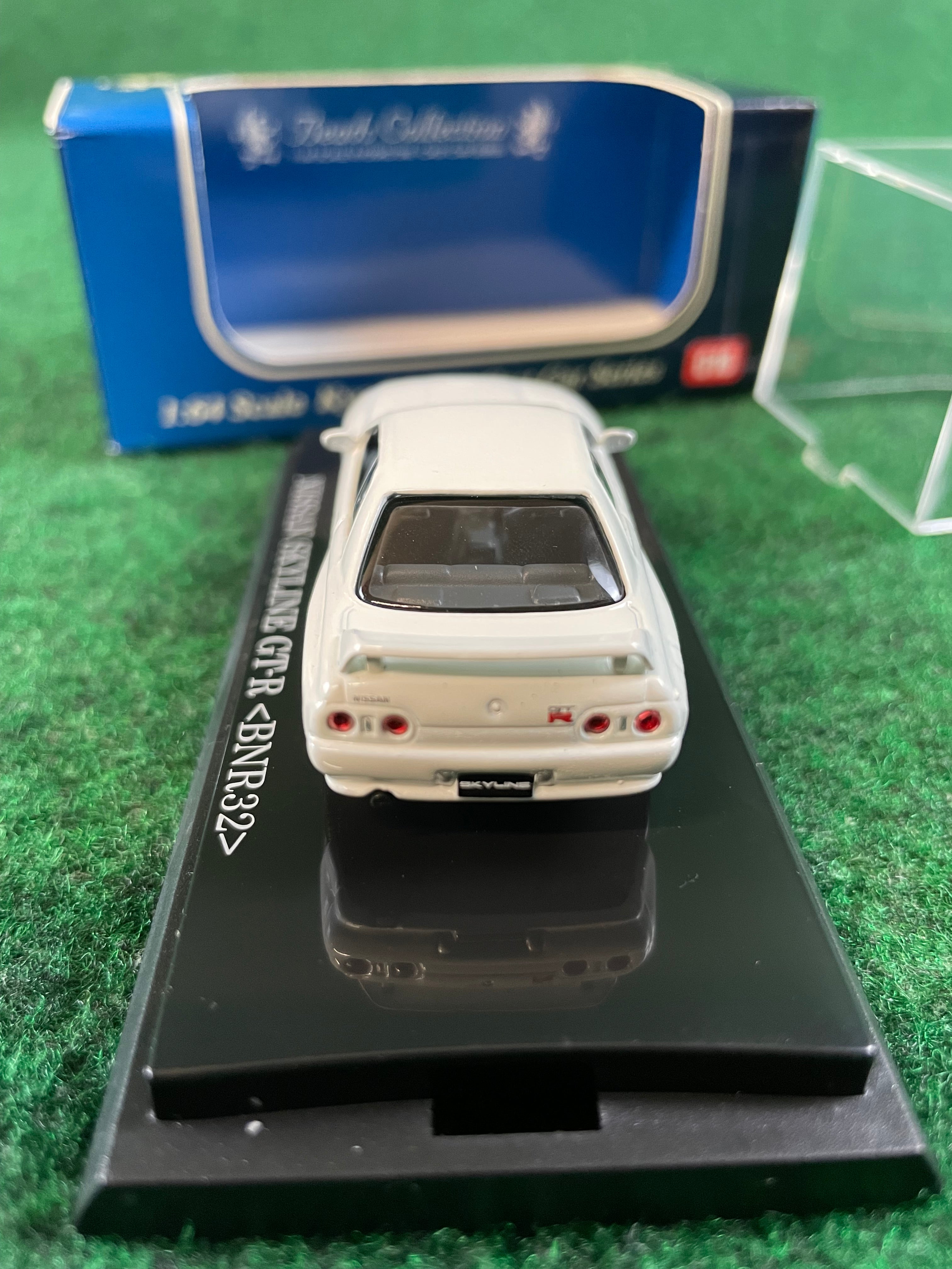 KYOSHO - Beads Collection White Nissan Skyline R32 GT-R 1/64 Scale