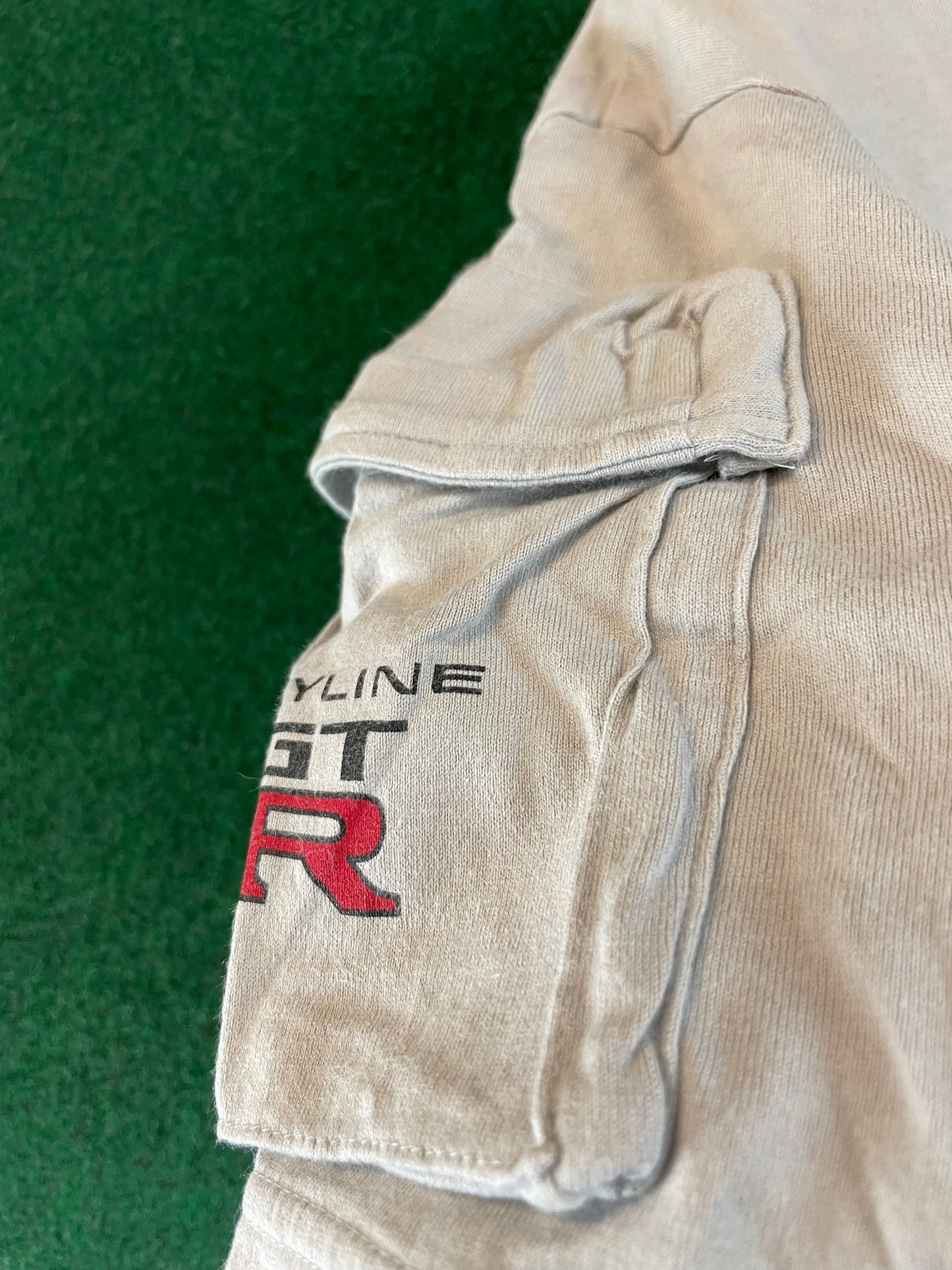 Skyline GT-R - SKYLINE Collection Vintage Grey Sleeve Pocket T-Shirt
