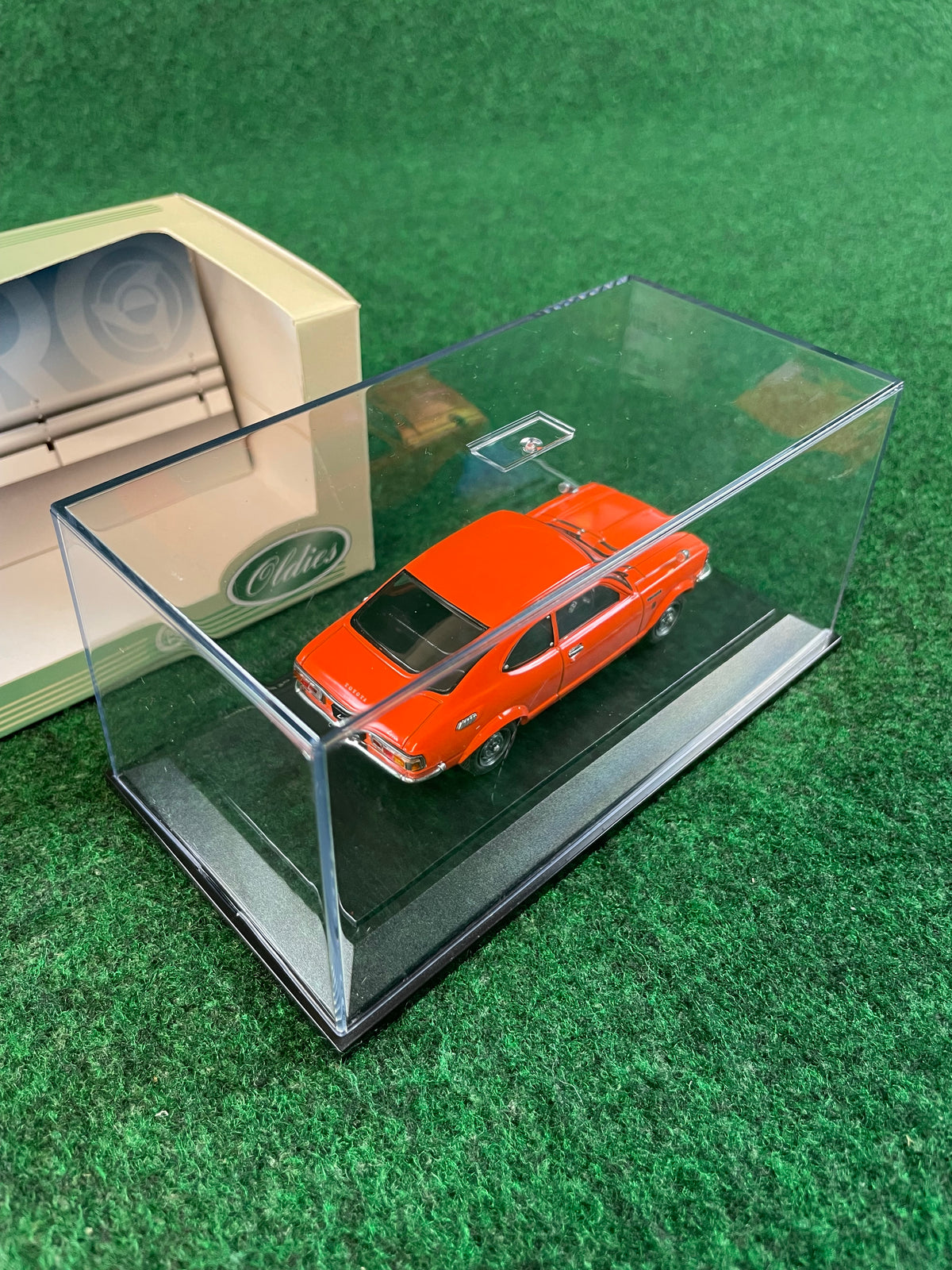 EBBRO Oldies - Toyota Corolla Levin TE27 Orange 1/43 Scale Diecast