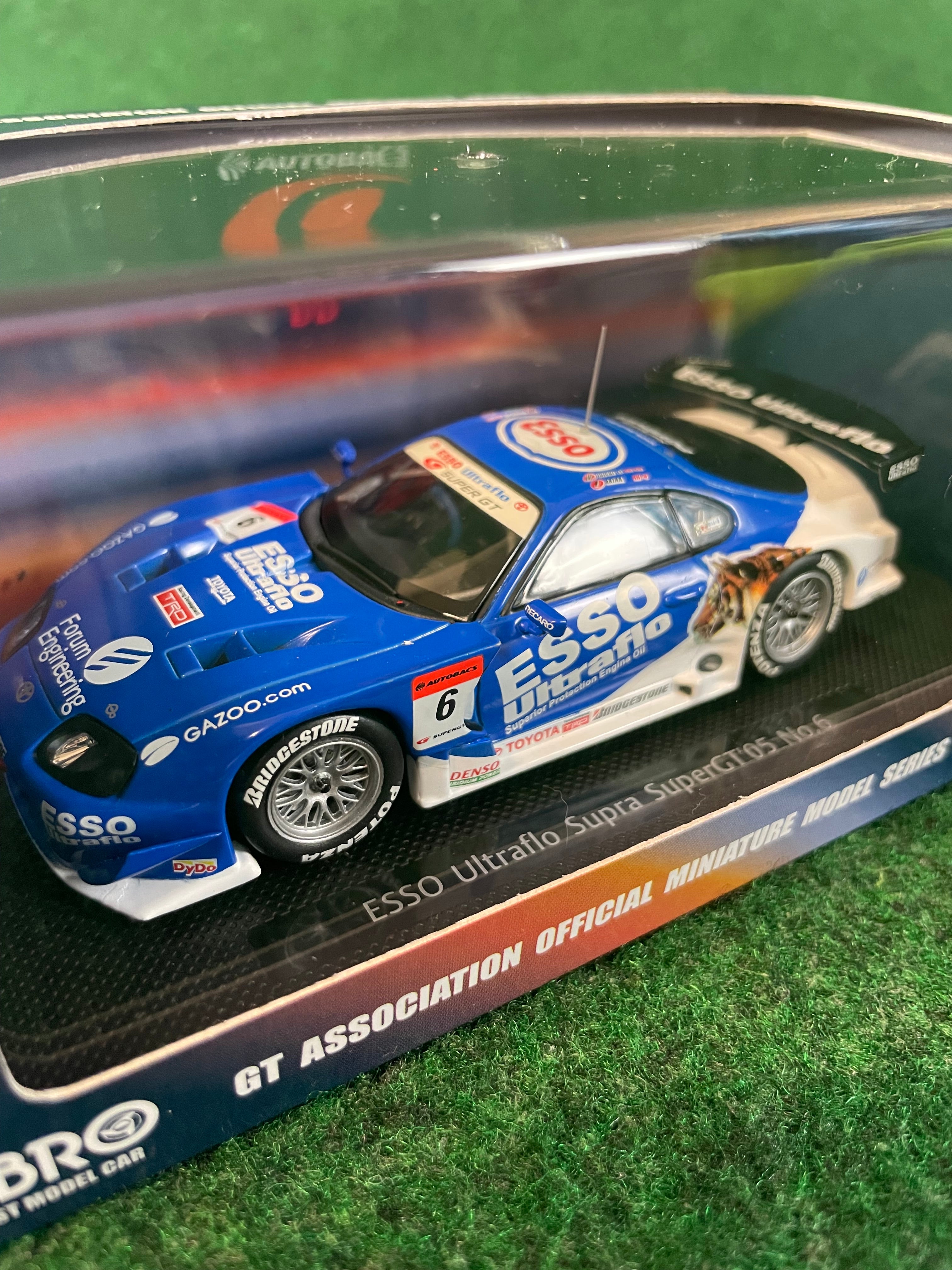 EBBRO Super GT 2005 ESSO Ultraflo Toyota Supra 1/43 Scale Diecast