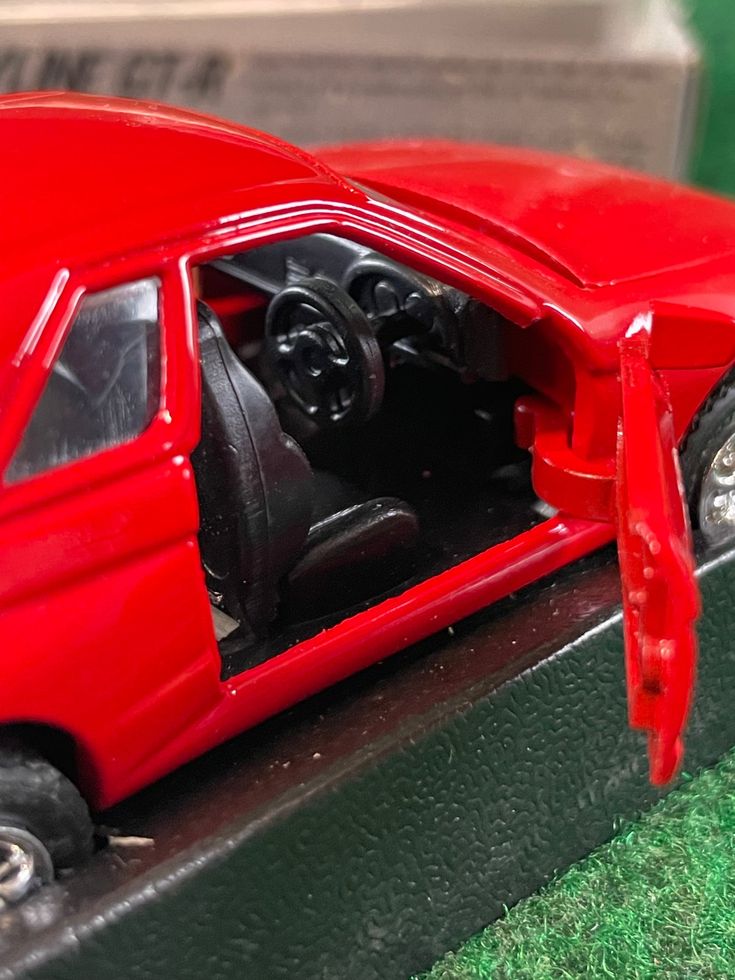 Diapet - Red Nissan Skyline R32 GT-R 1/40 Scale Diecast